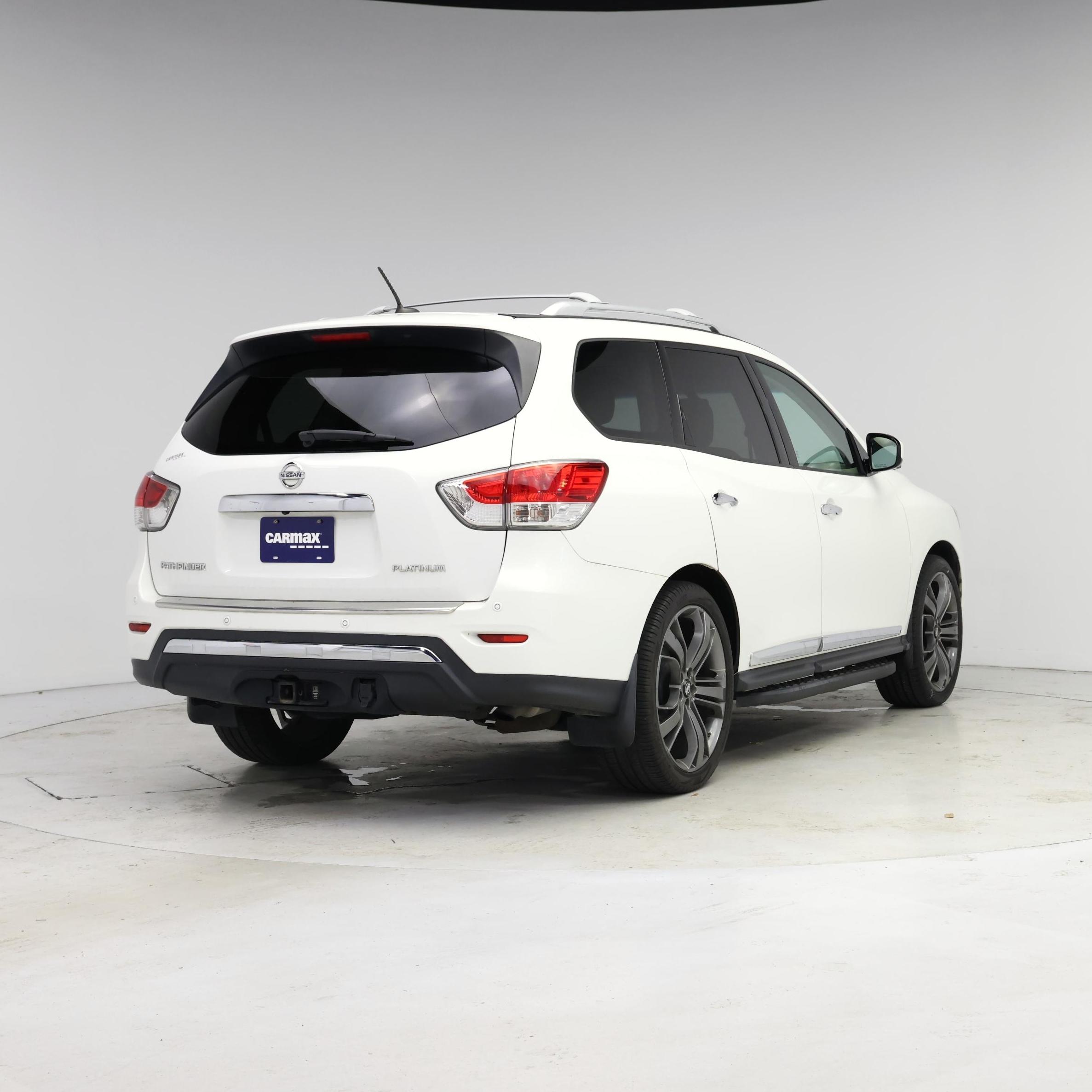 Thumbnail: 2014 Nissan Pathfinder - 8