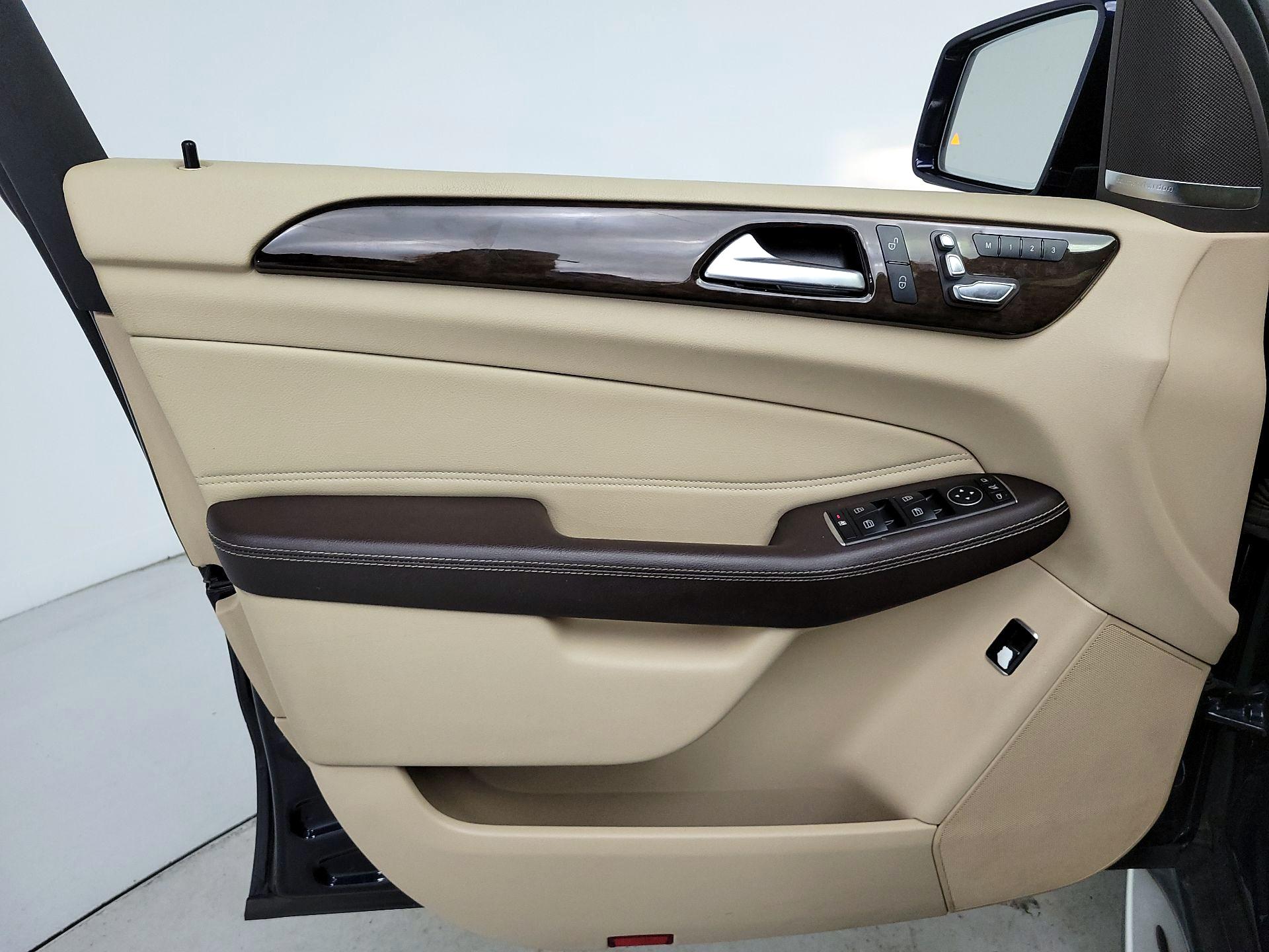 Thumbnail: 2019 Mercedes-Benz GLE - 12