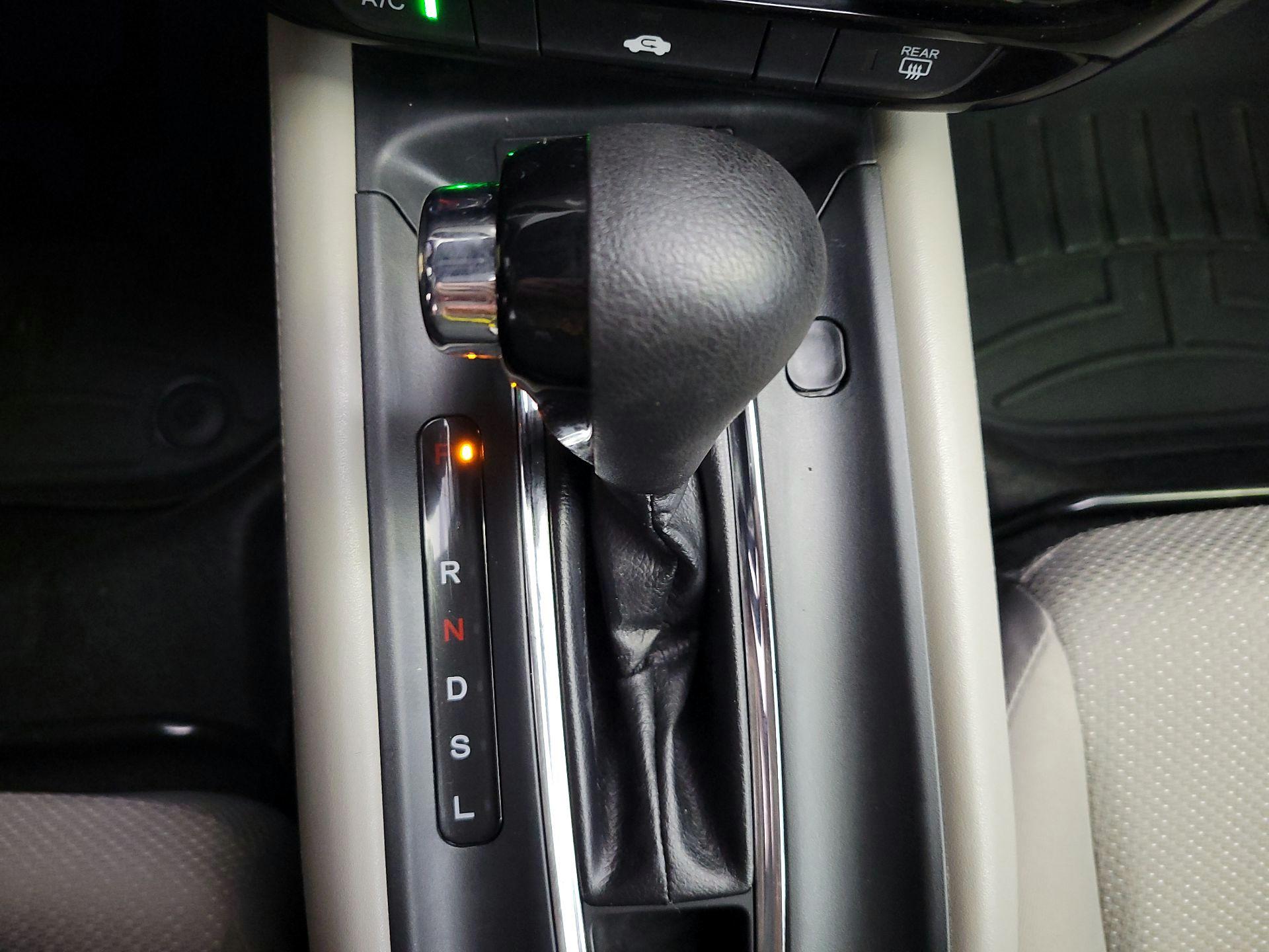 Thumbnail: 2016 Honda HR-V - 17