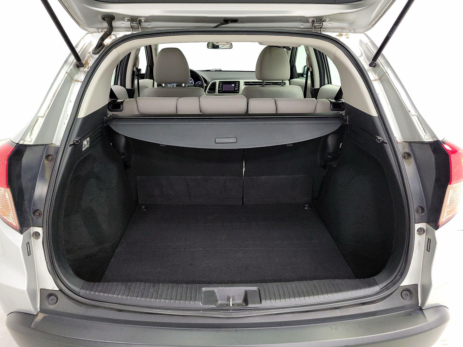 Thumbnail: 2016 Honda HR-V - 20