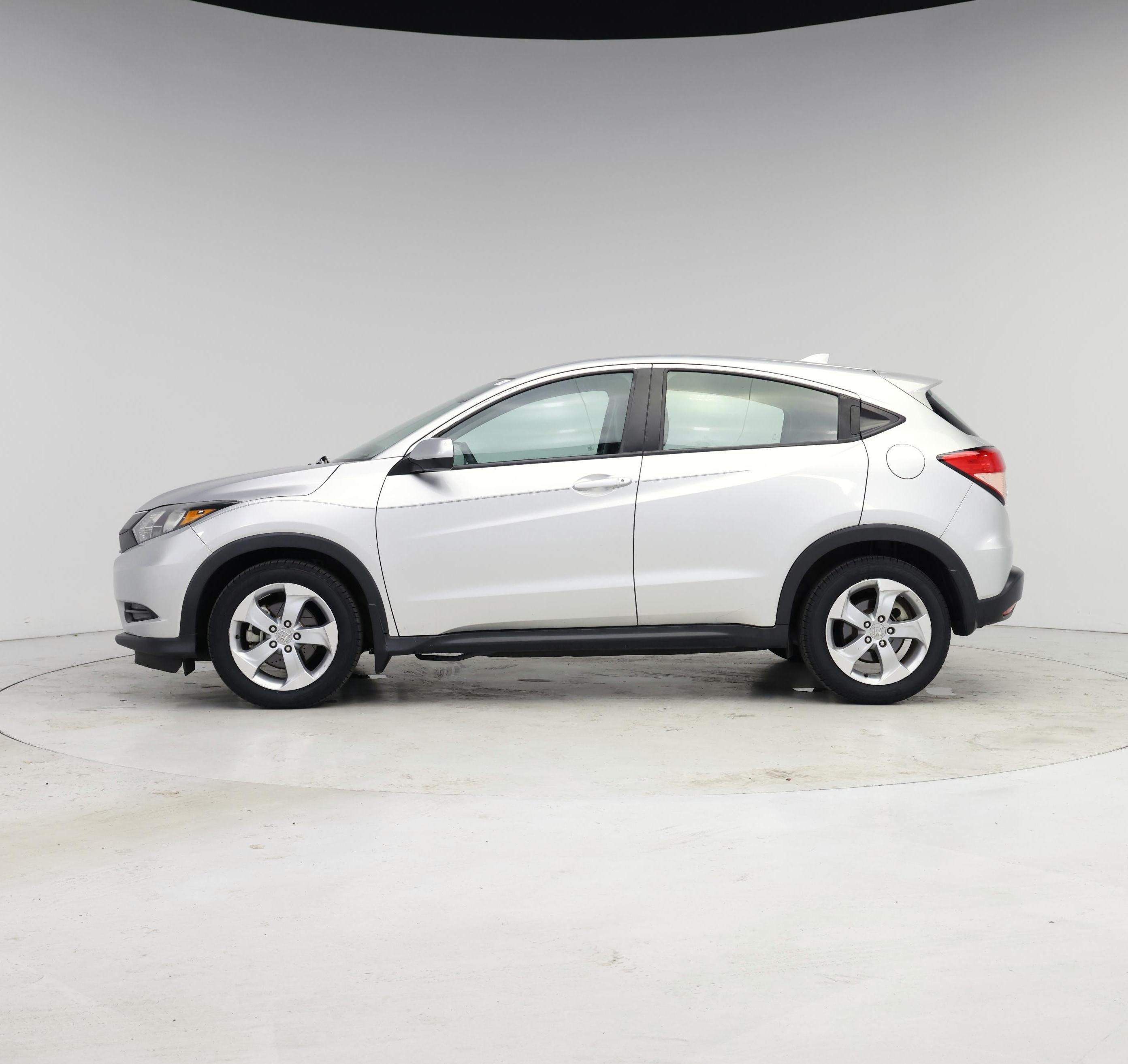 Thumbnail: 2016 Honda HR-V - 3