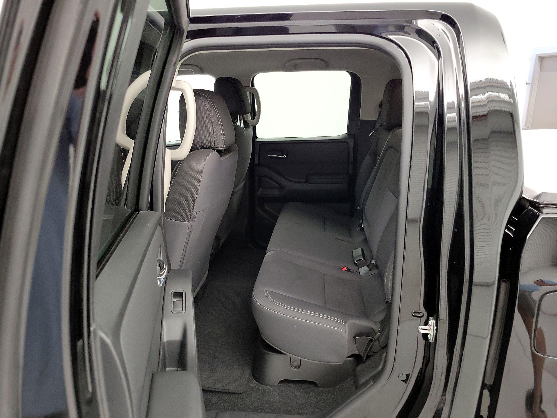 Thumbnail: 2024 Nissan Frontier - 19