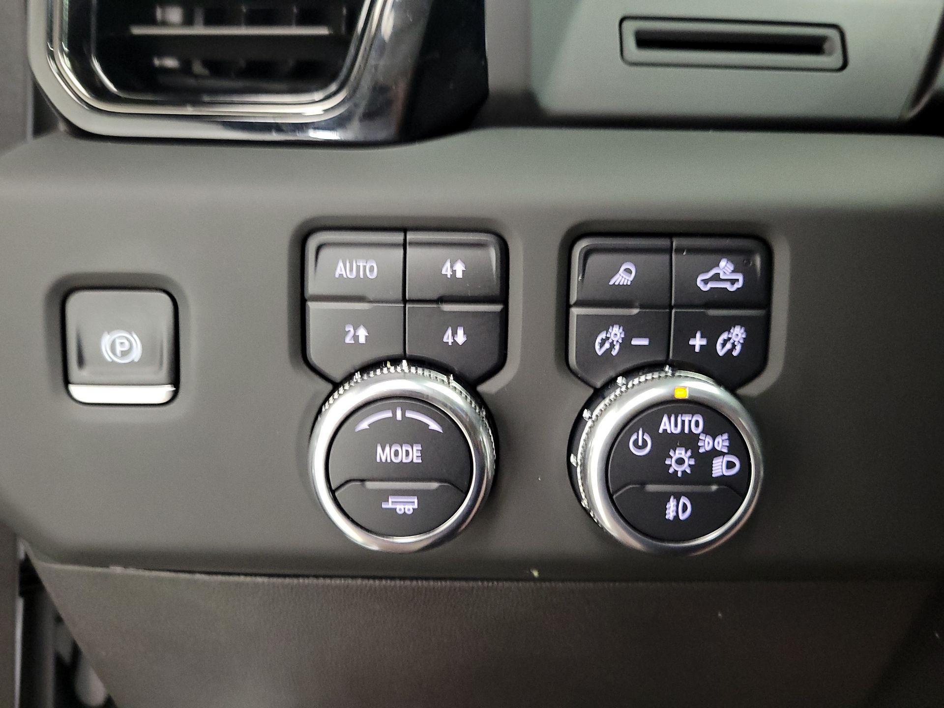 Thumbnail: 2024 GMC Sierra 1500 - 13