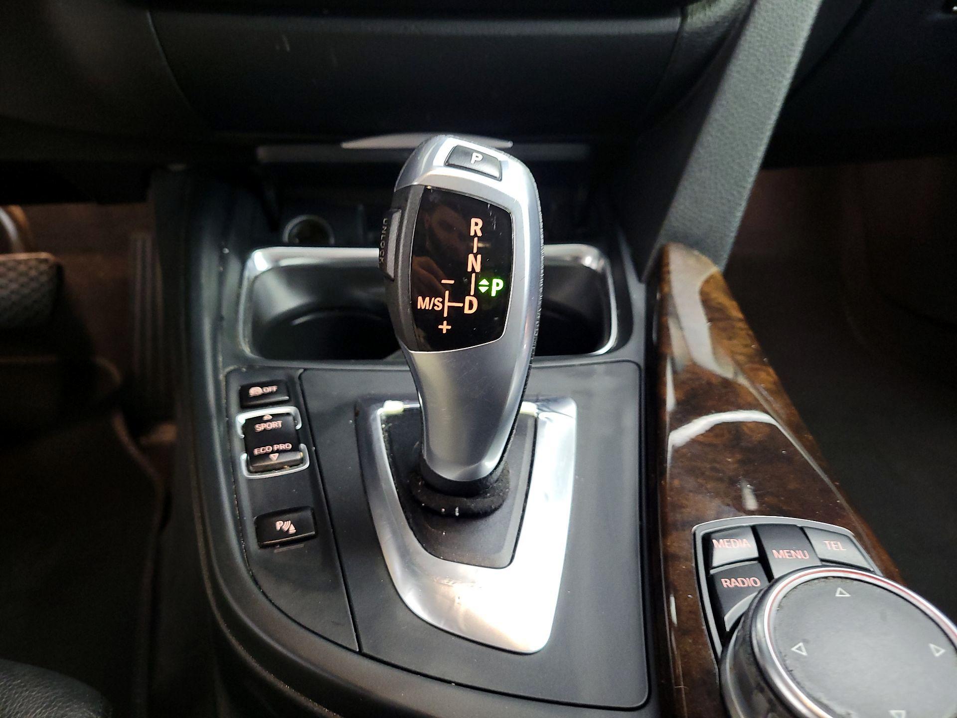 Thumbnail: 2015 BMW 3 Series - 17