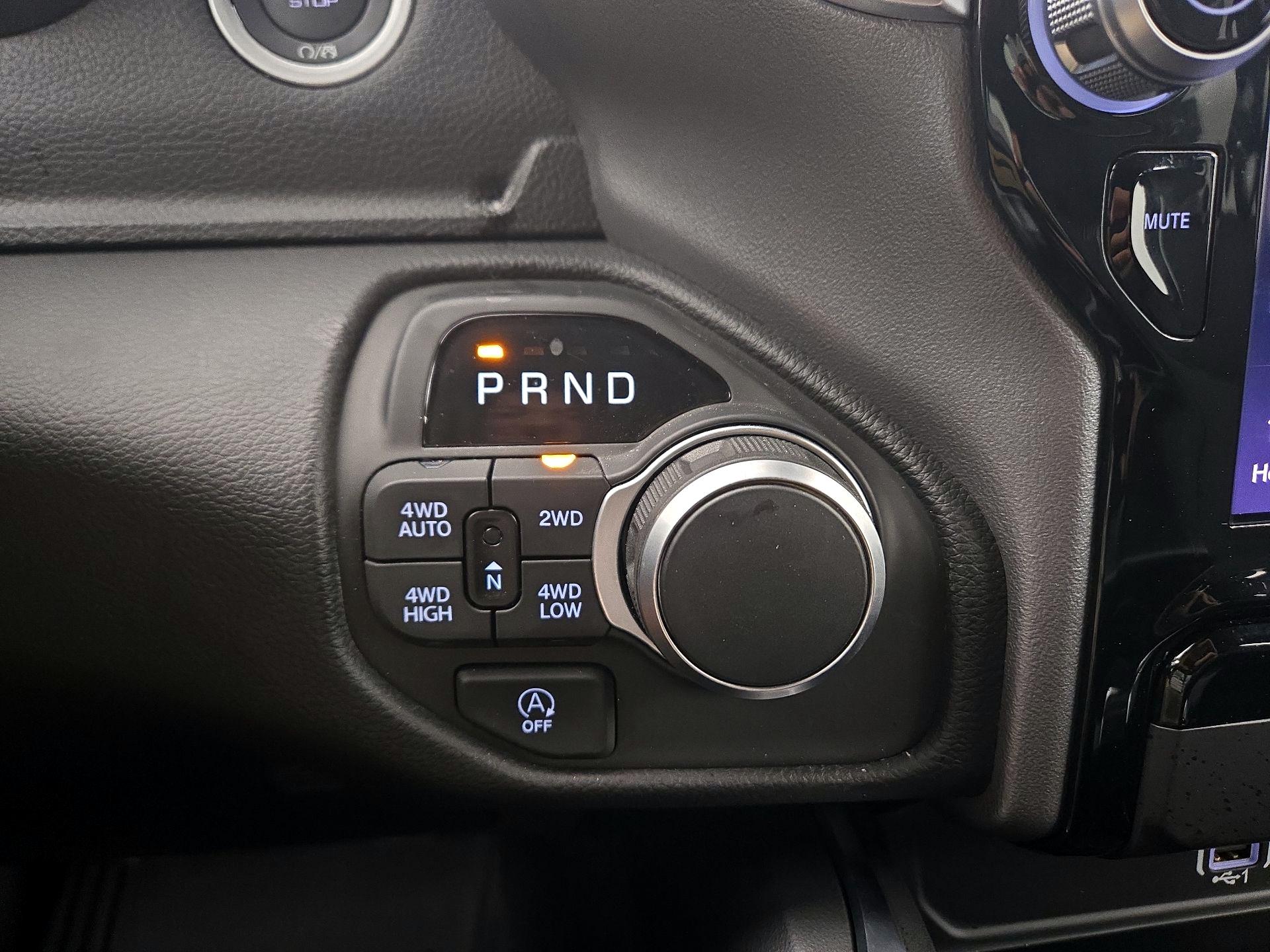 Thumbnail: 2025 RAM 1500 - 18