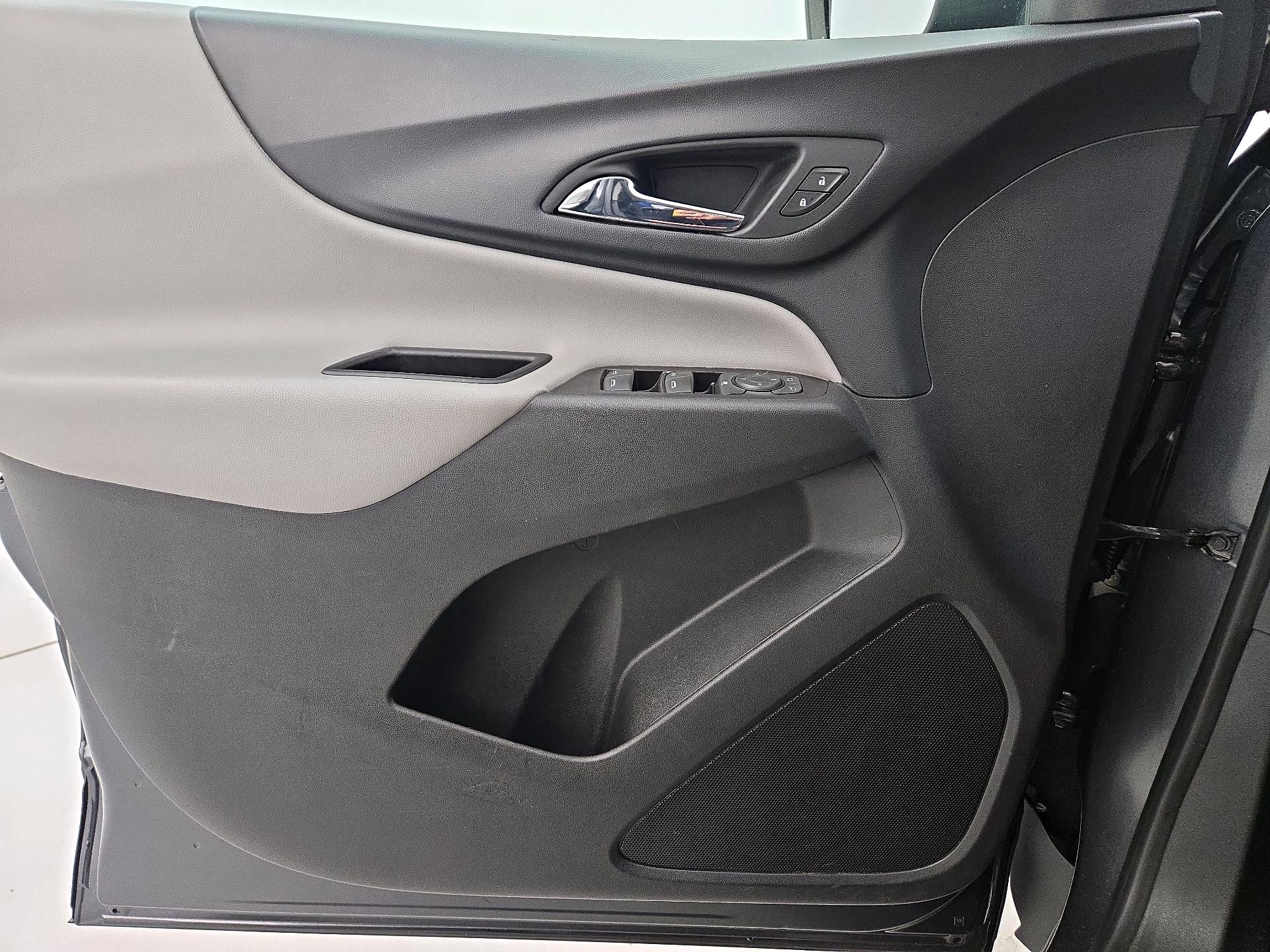 Thumbnail: 2018 Chevrolet Equinox - 12