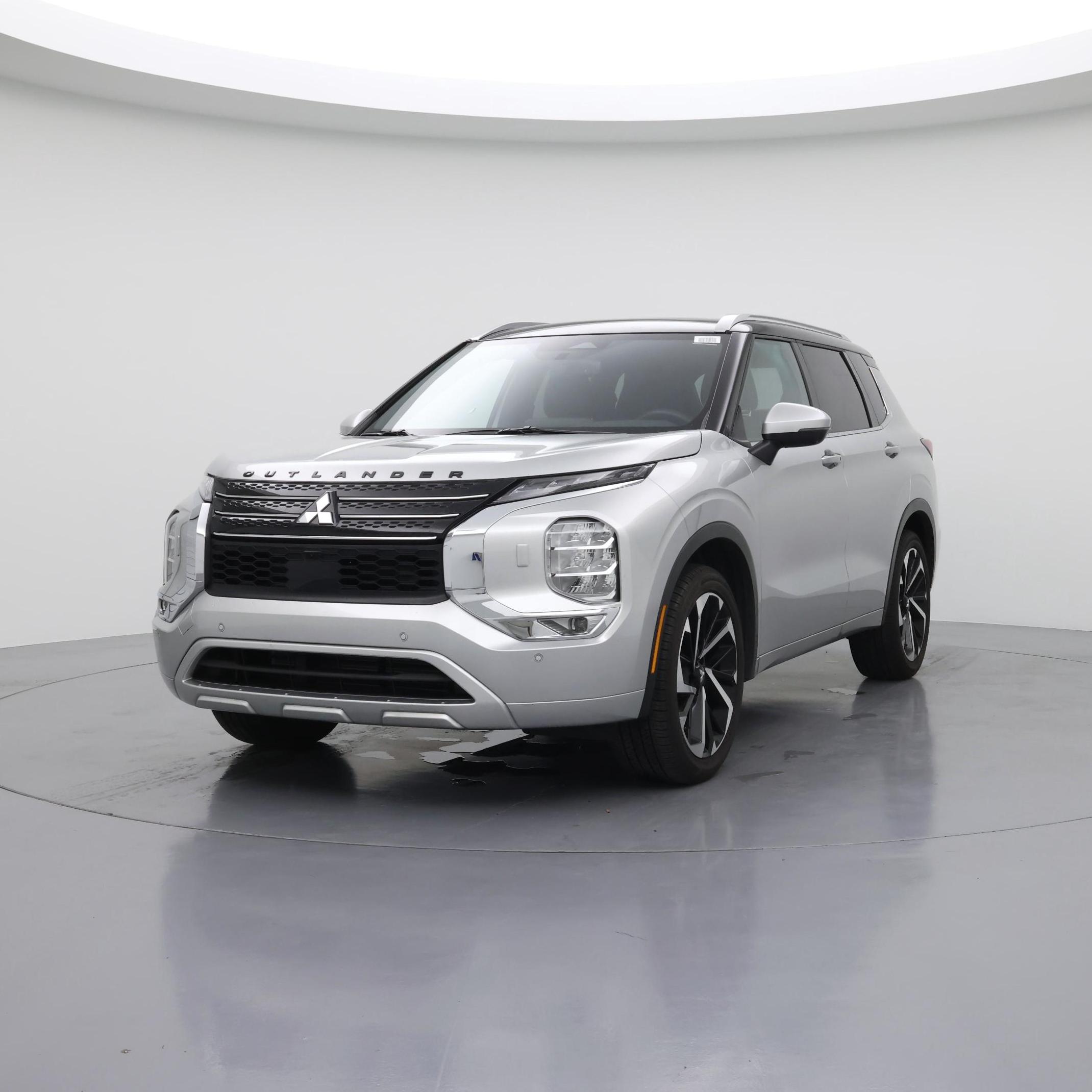 Thumbnail: 2024 Mitsubishi Outlander - 4