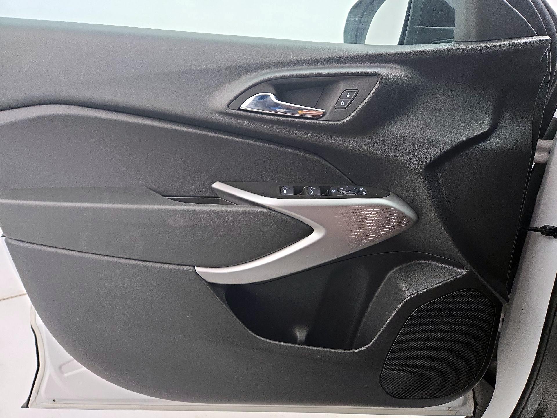 Thumbnail: 2024 Chevrolet Trax - 12