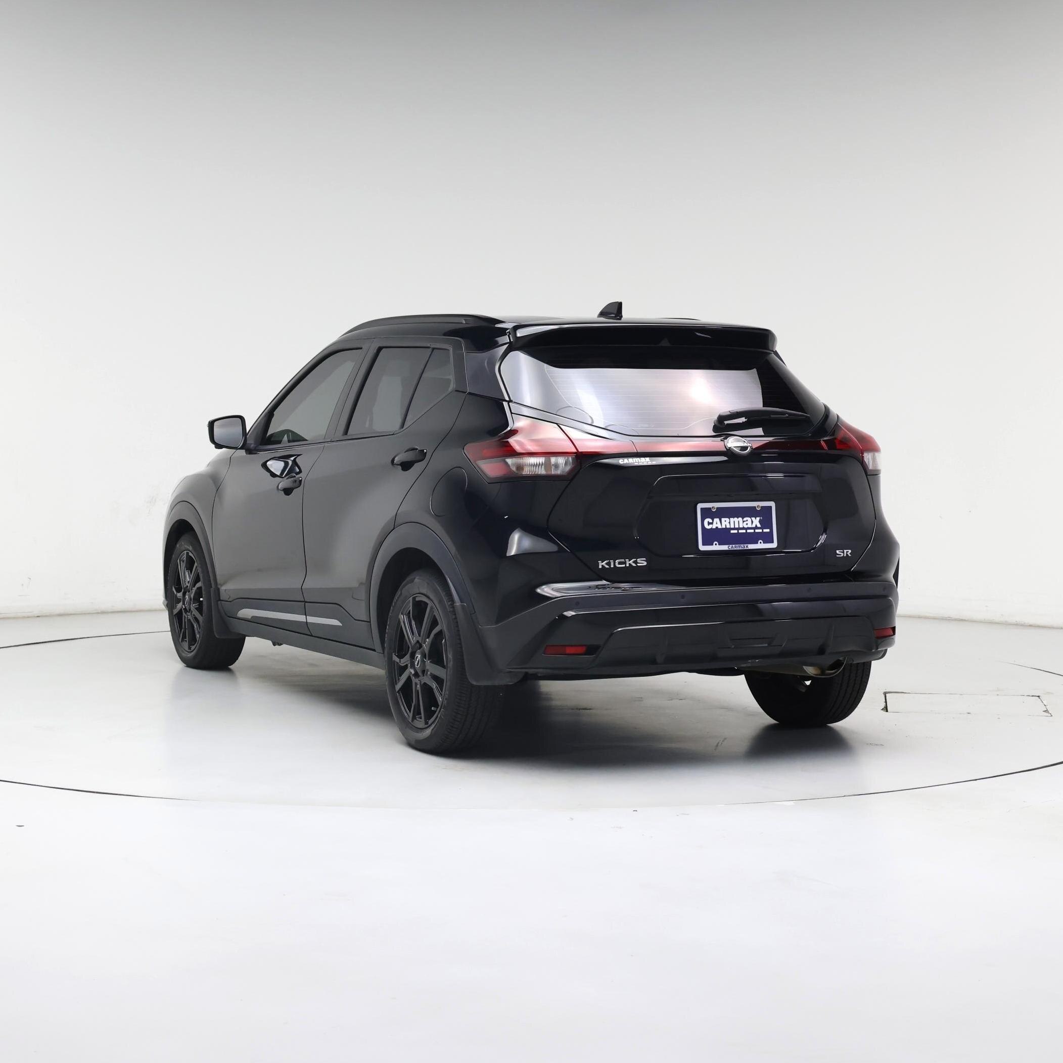 Thumbnail: 2023 Nissan Kicks - 2