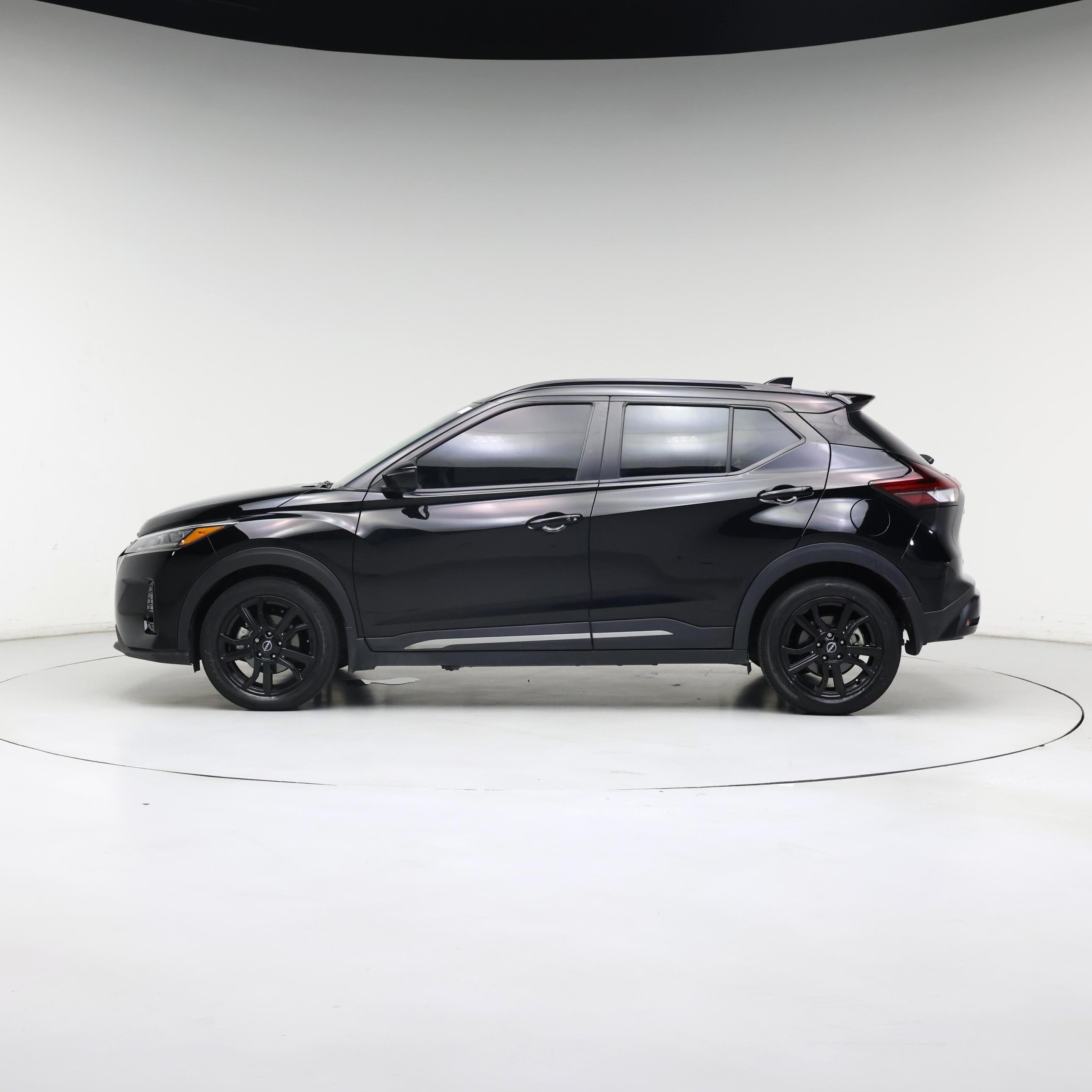 Thumbnail: 2023 Nissan Kicks - 3