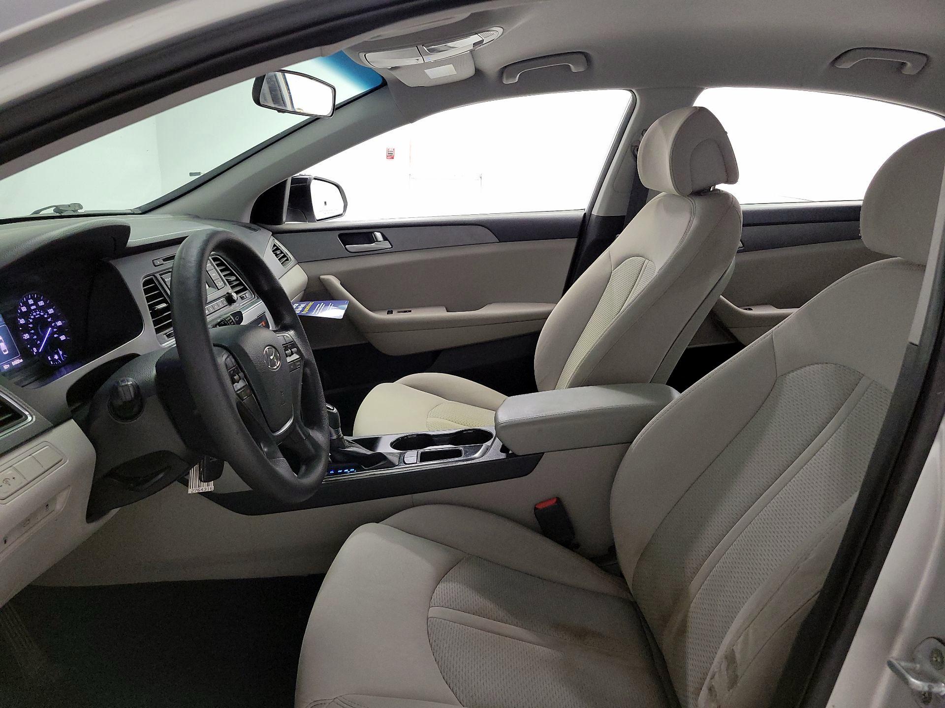 Thumbnail: 2016 Hyundai Sonata - 11