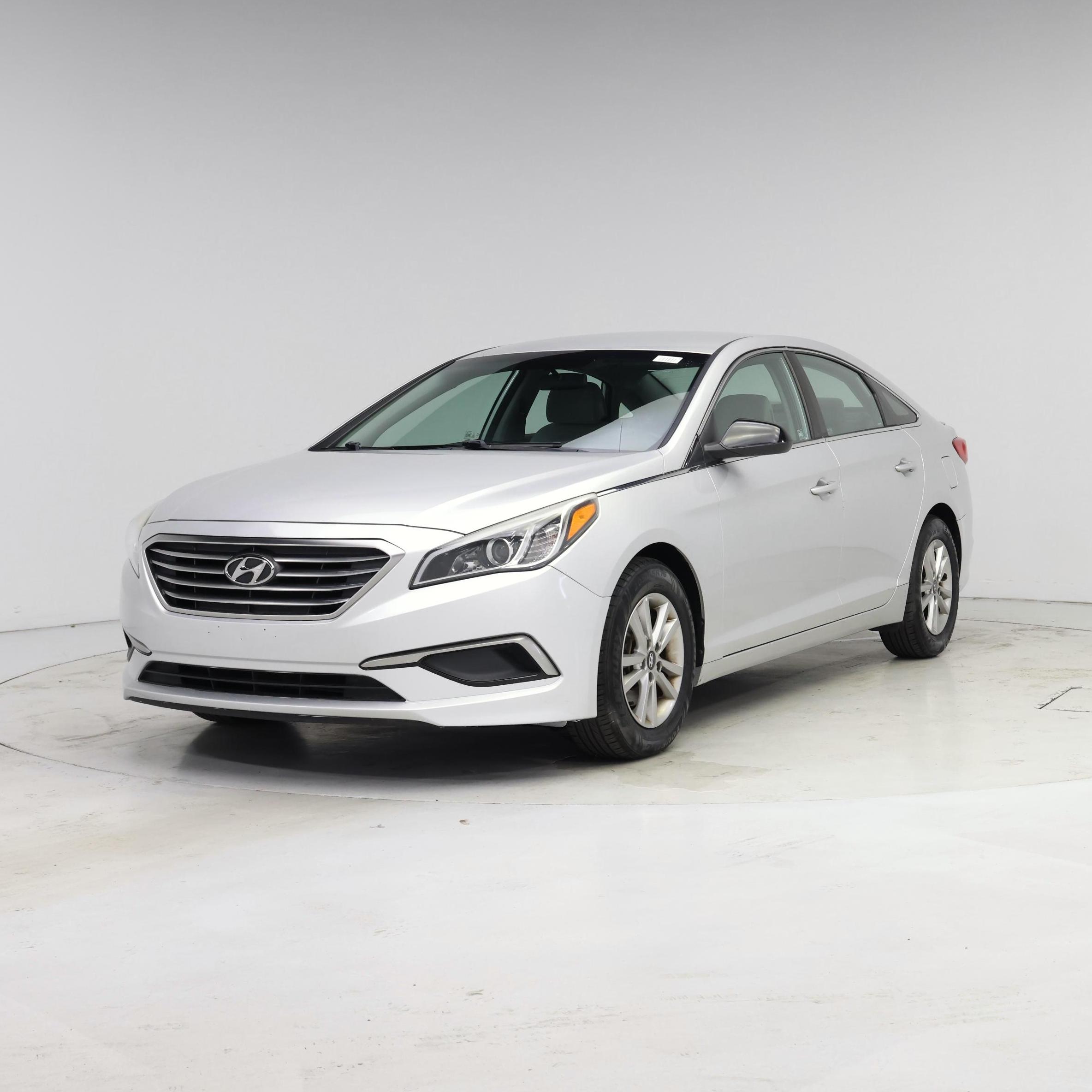 Thumbnail: 2016 Hyundai Sonata - 4