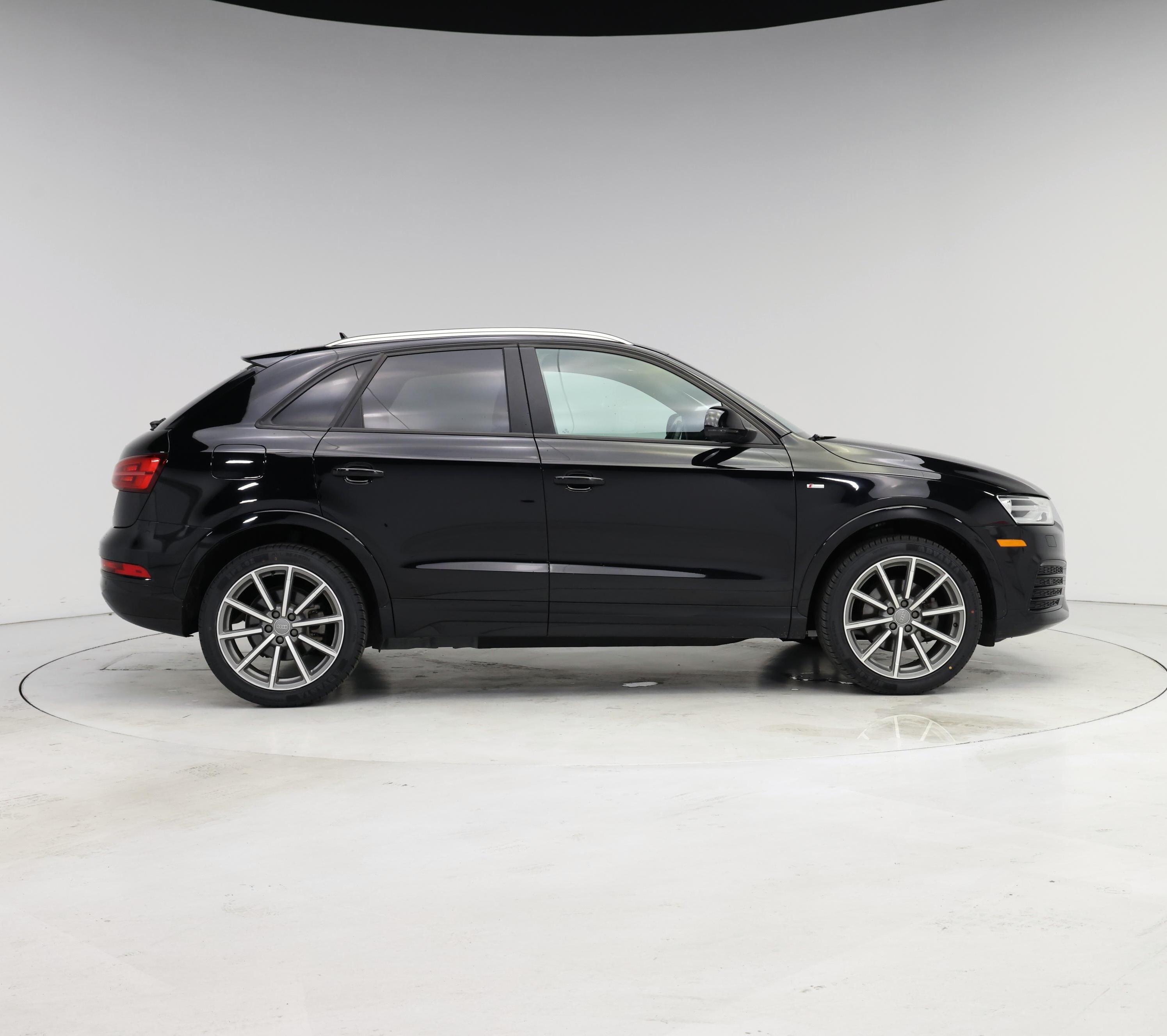 Thumbnail: 2018 Audi Q3 - 7