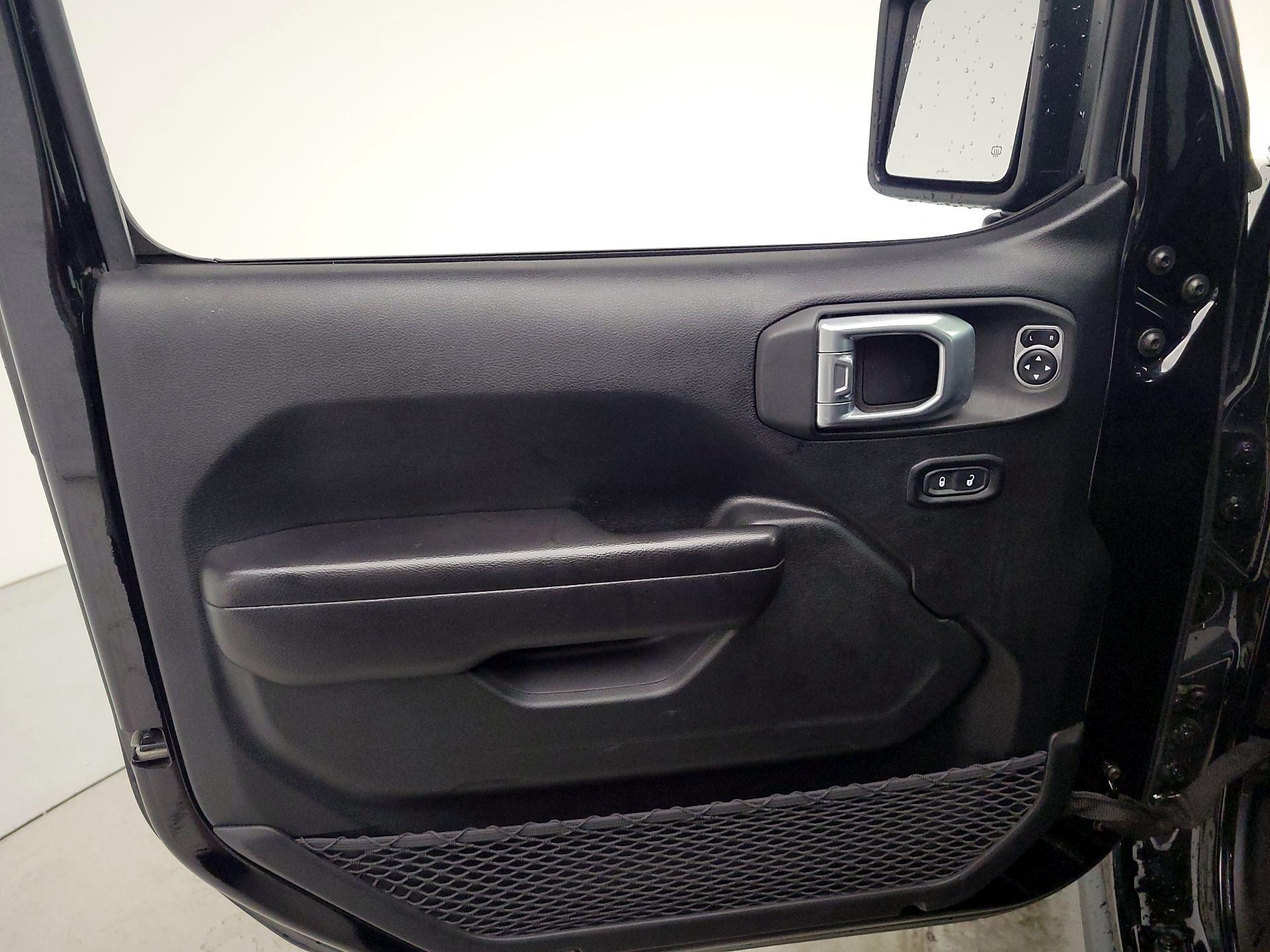 Thumbnail: 2020 Jeep Wrangler - 12