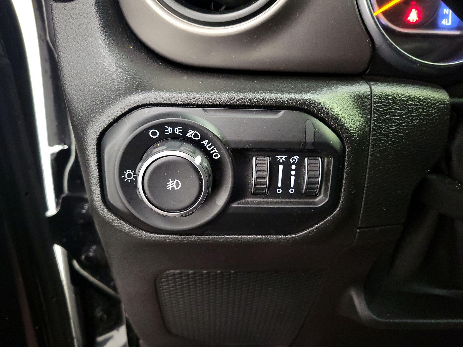 Thumbnail: 2020 Jeep Wrangler - 13
