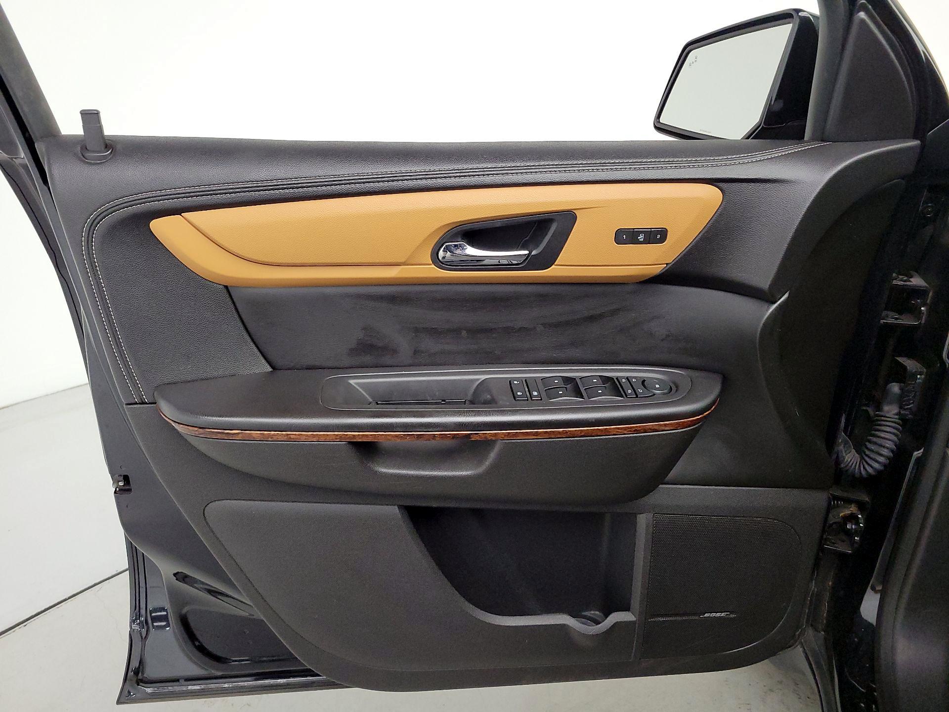 Thumbnail: 2013 Chevrolet Traverse - 12