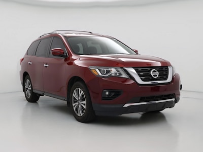 Red 2018 Nissan Pathfinder SV