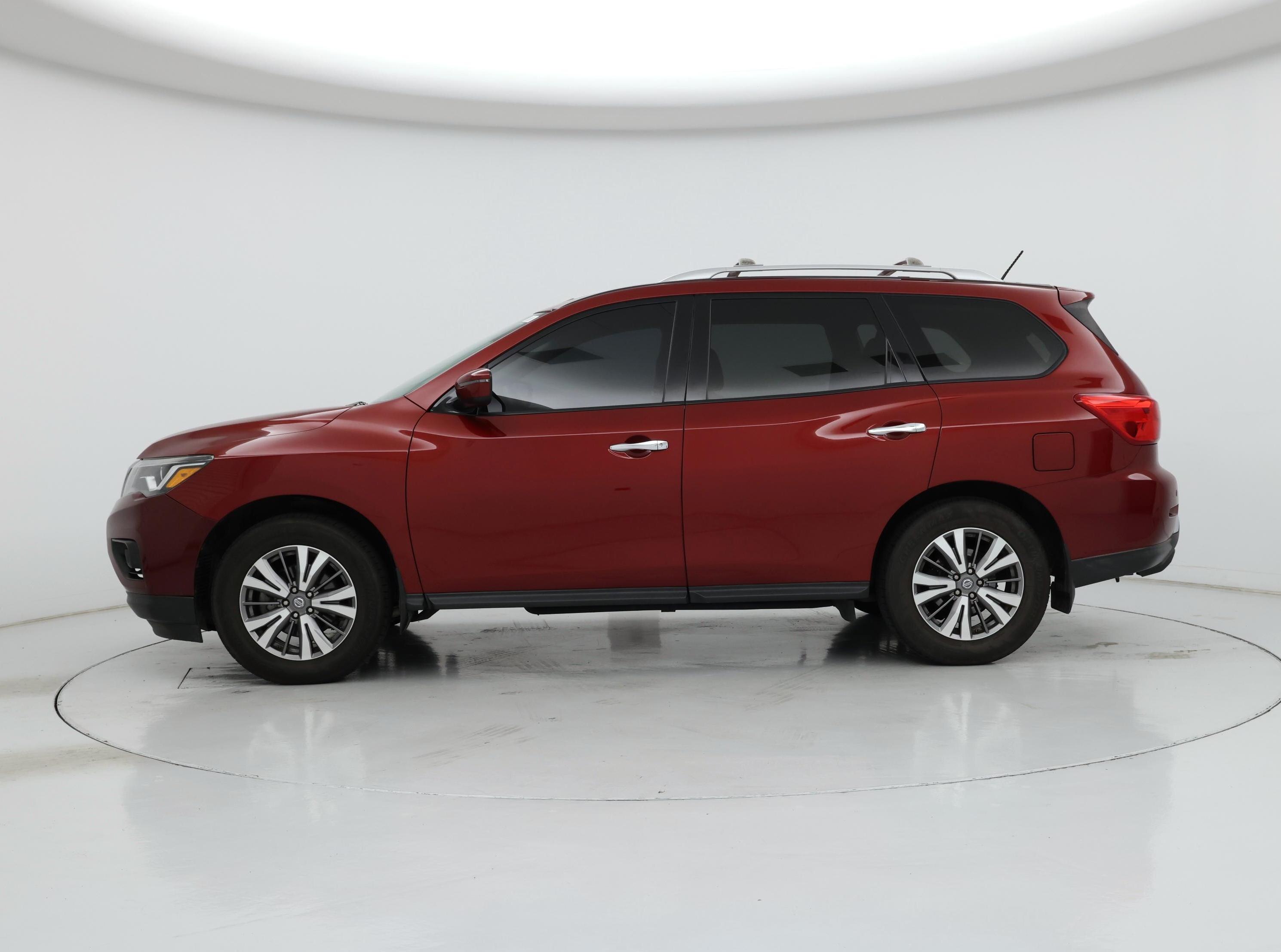 Thumbnail: 2018 Nissan Pathfinder - 3
