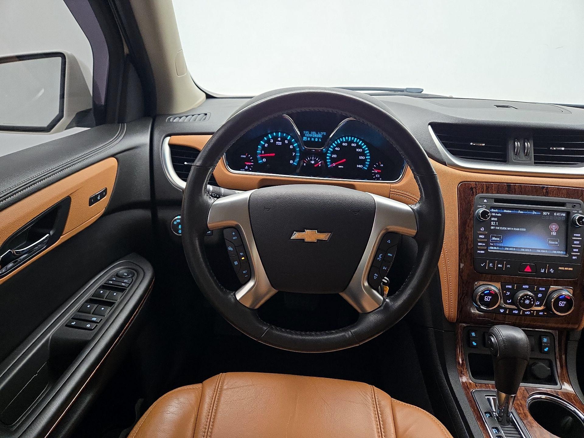 Thumbnail: 2014 Chevrolet Traverse - 10