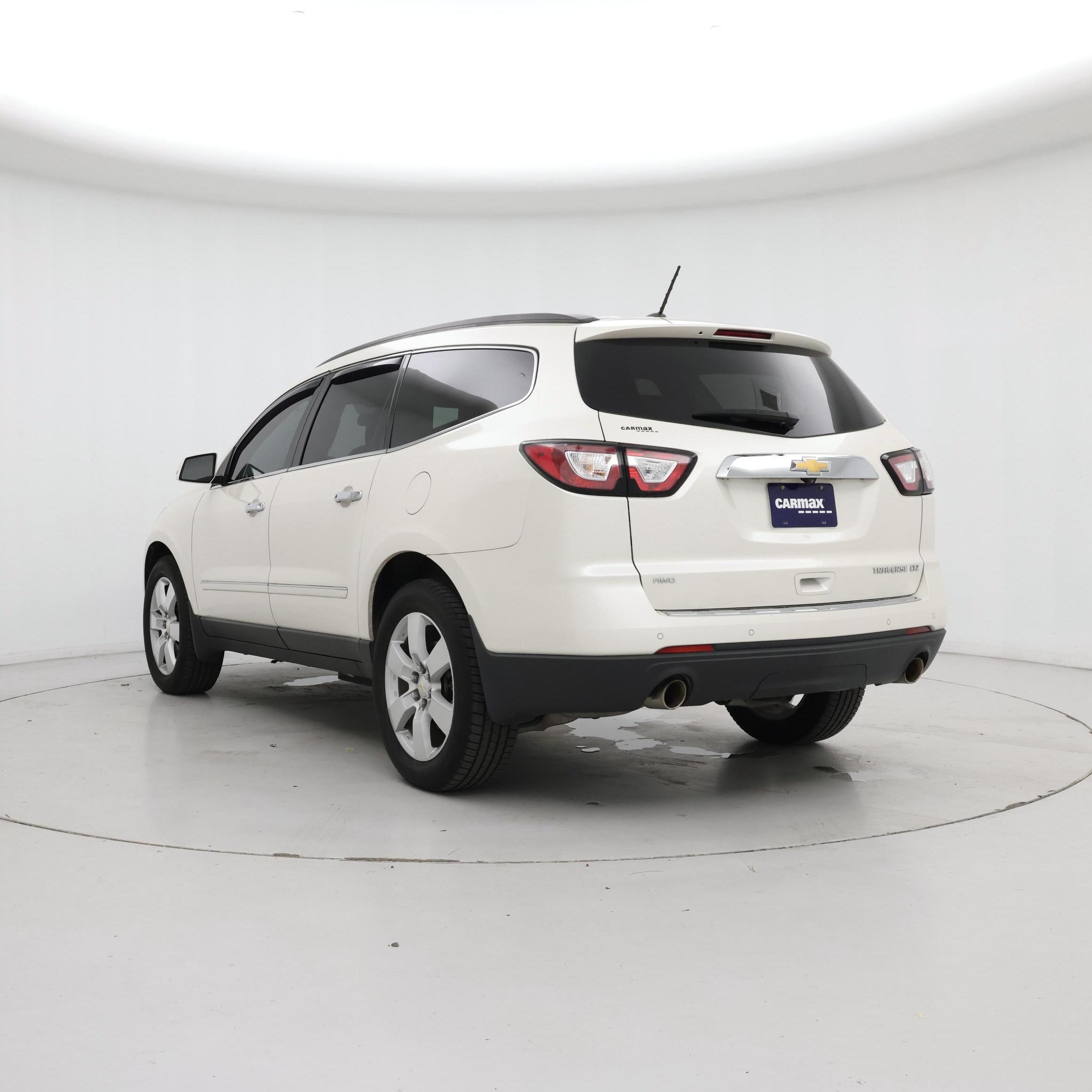 Thumbnail: 2014 Chevrolet Traverse - 2
