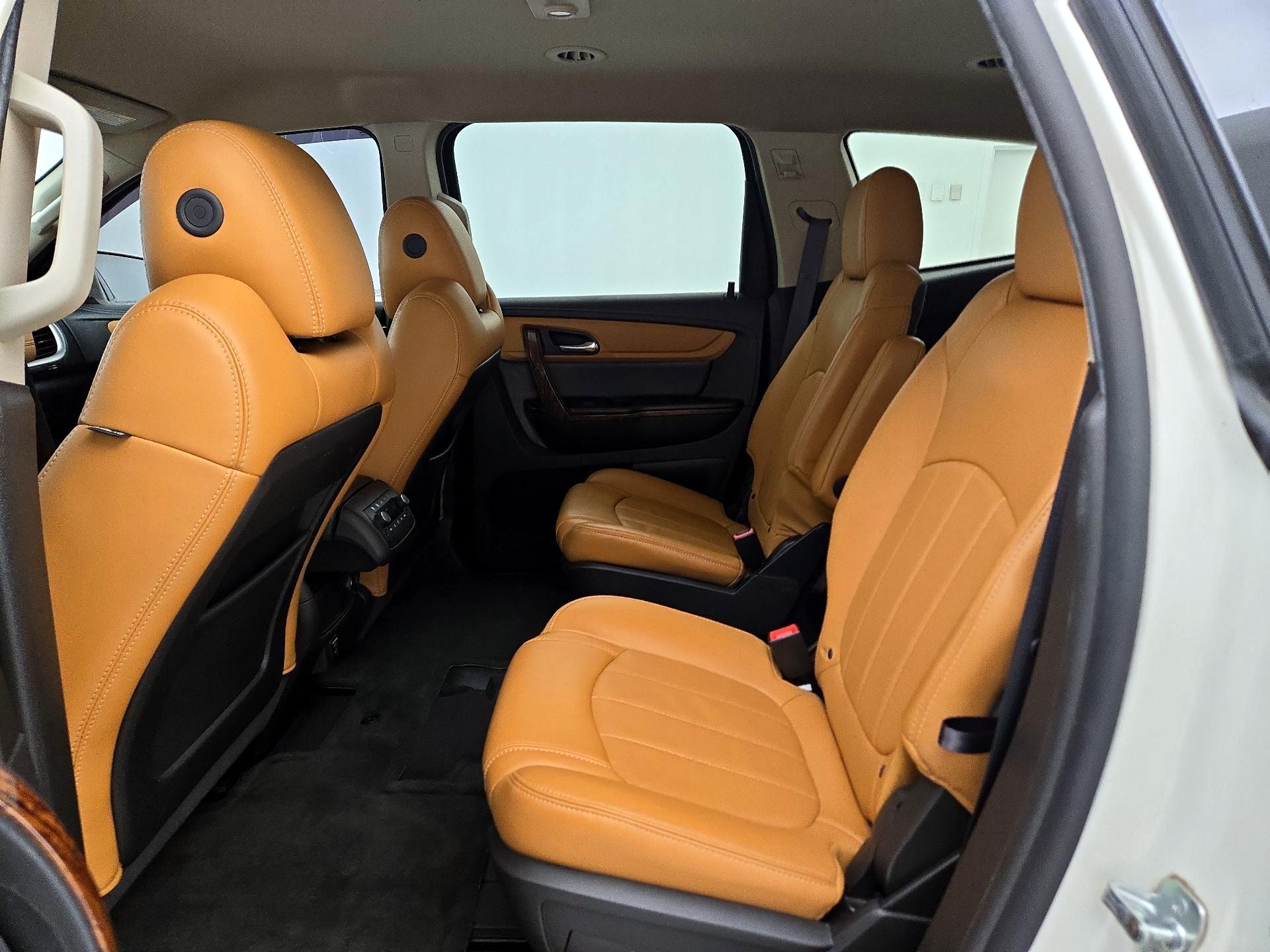 Thumbnail: 2014 Chevrolet Traverse - 19