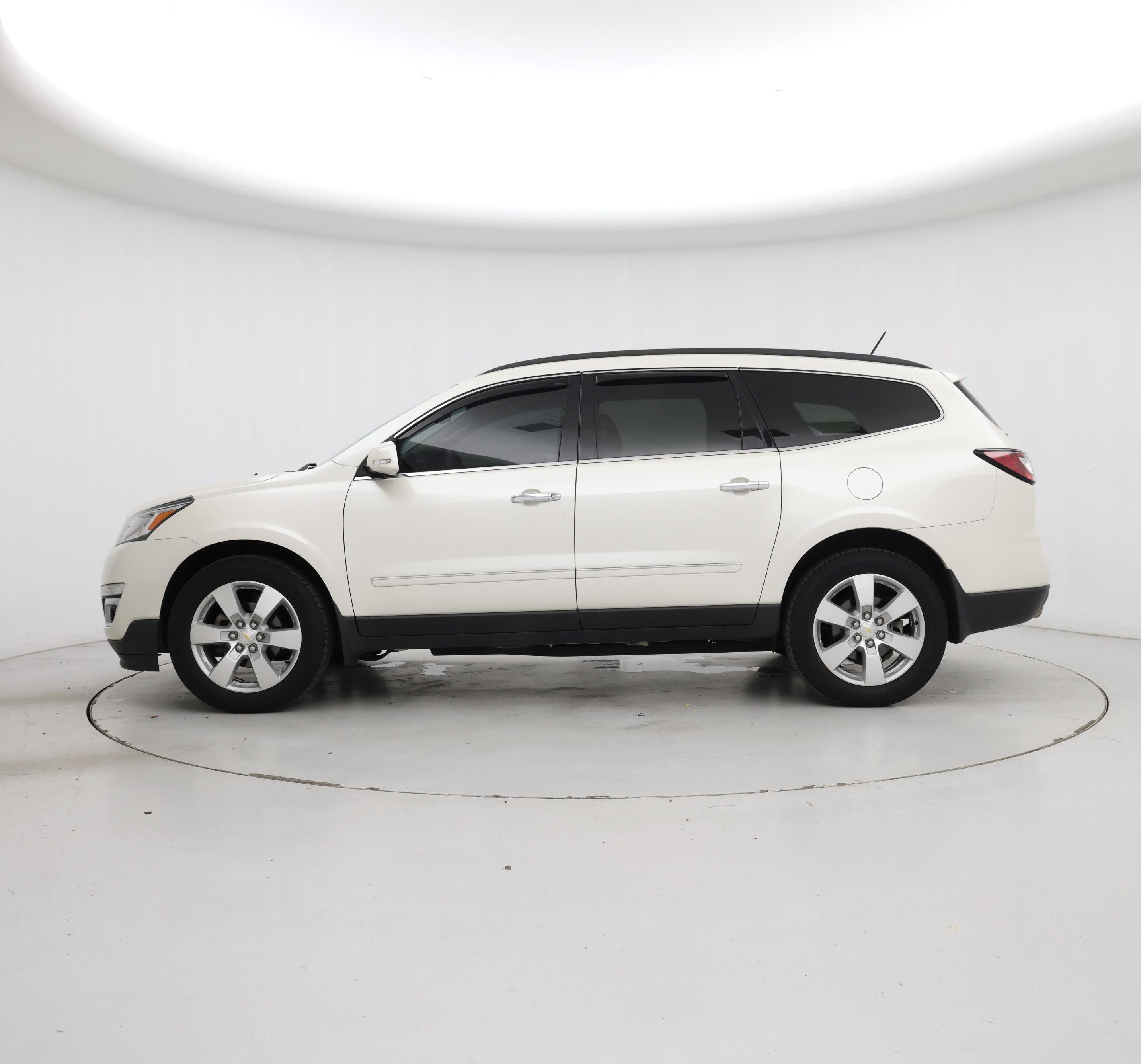 Thumbnail: 2014 Chevrolet Traverse - 3