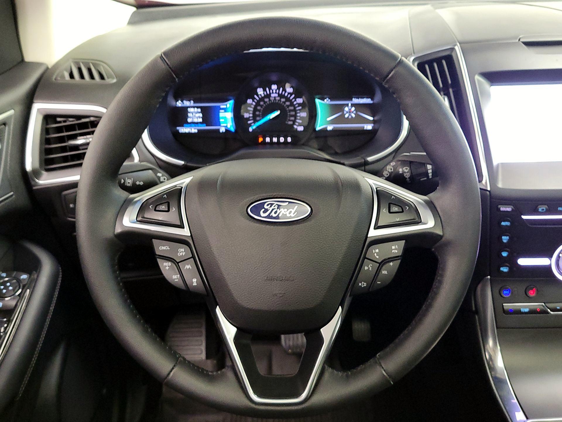 Thumbnail: 2019 Ford Edge - 10