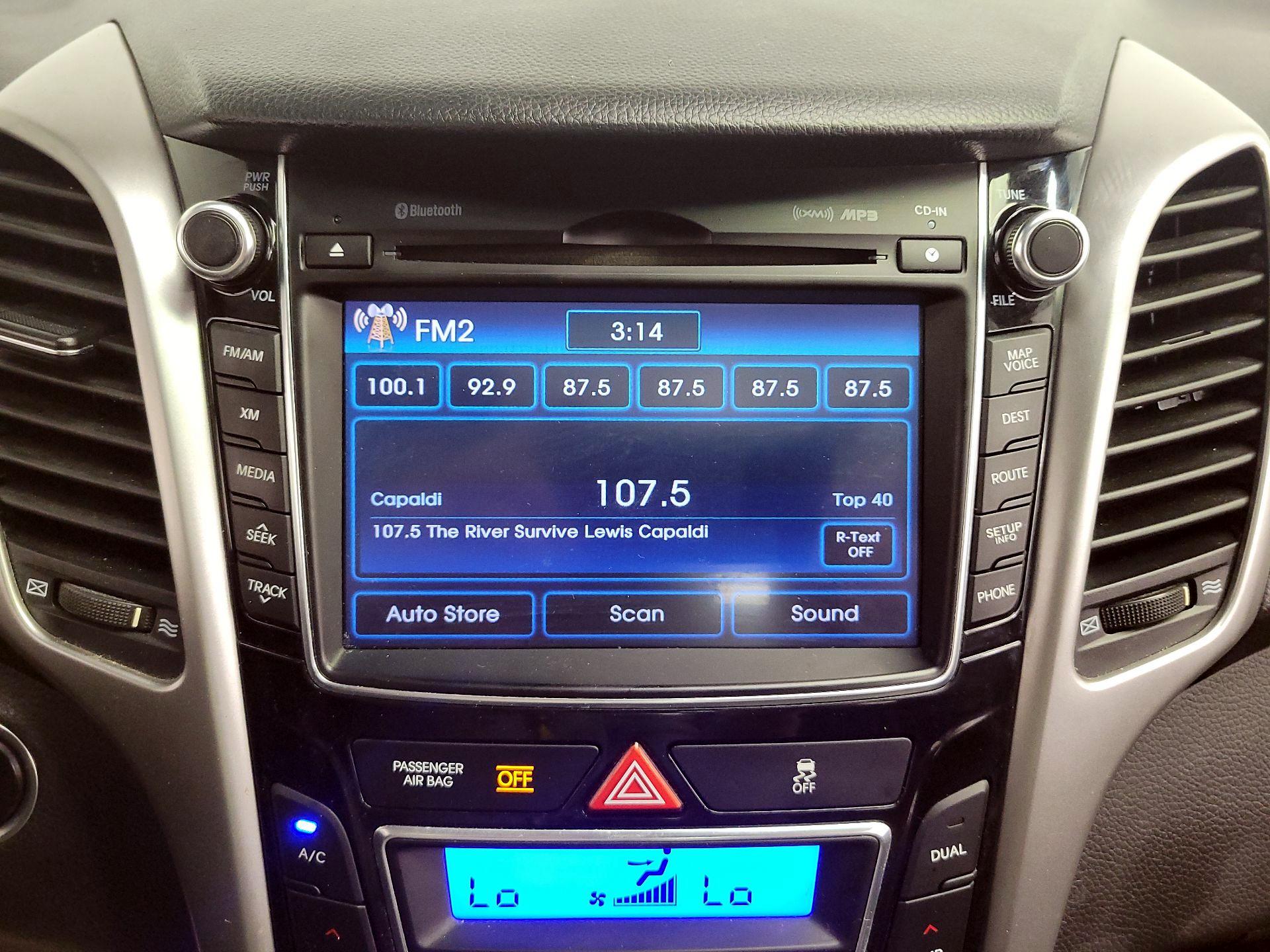 Thumbnail: 2014 Hyundai Elantra - 16