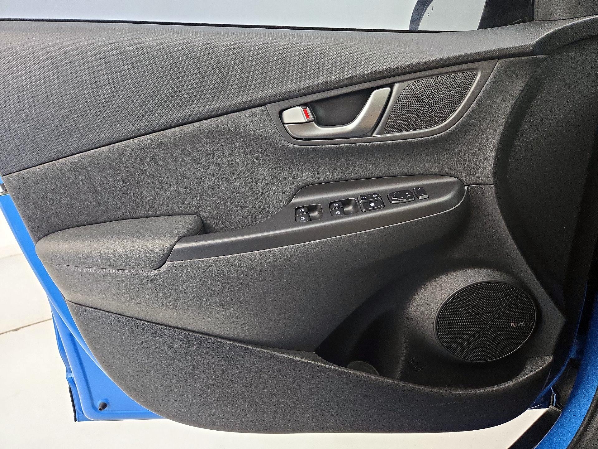 Thumbnail: 2021 Hyundai Kona - 12