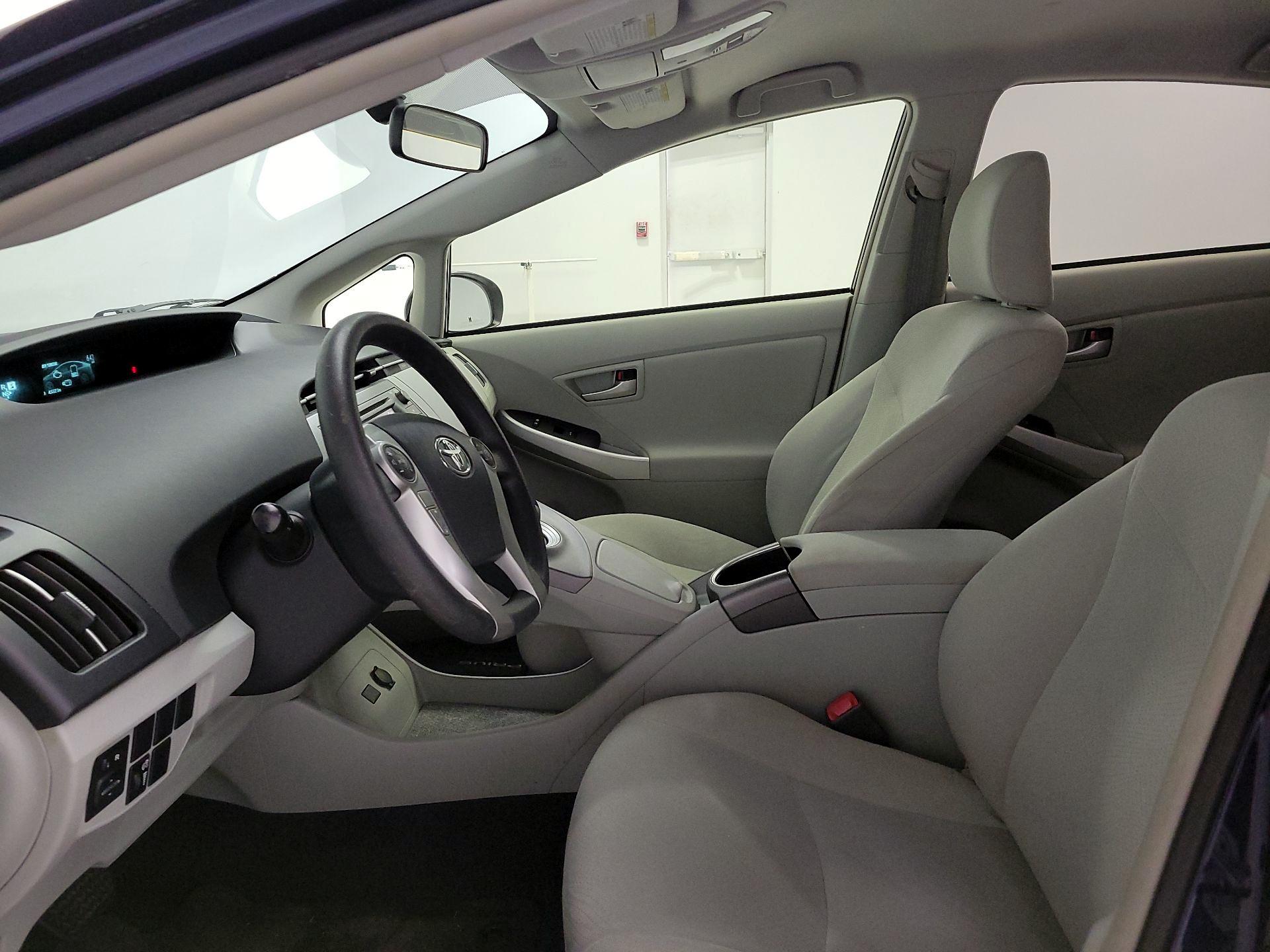 Thumbnail: 2013 Toyota Prius - 11