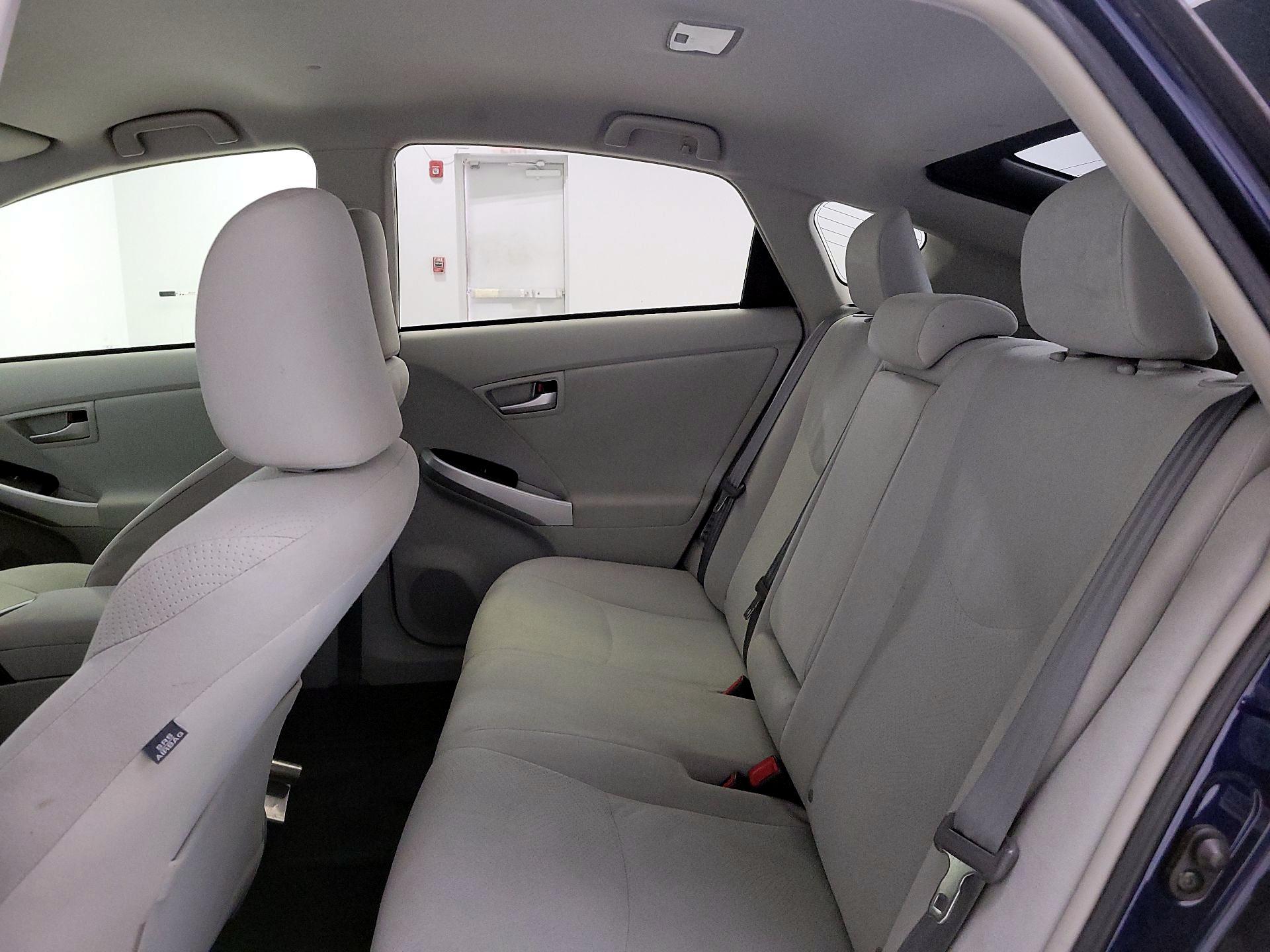 Thumbnail: 2013 Toyota Prius - 18