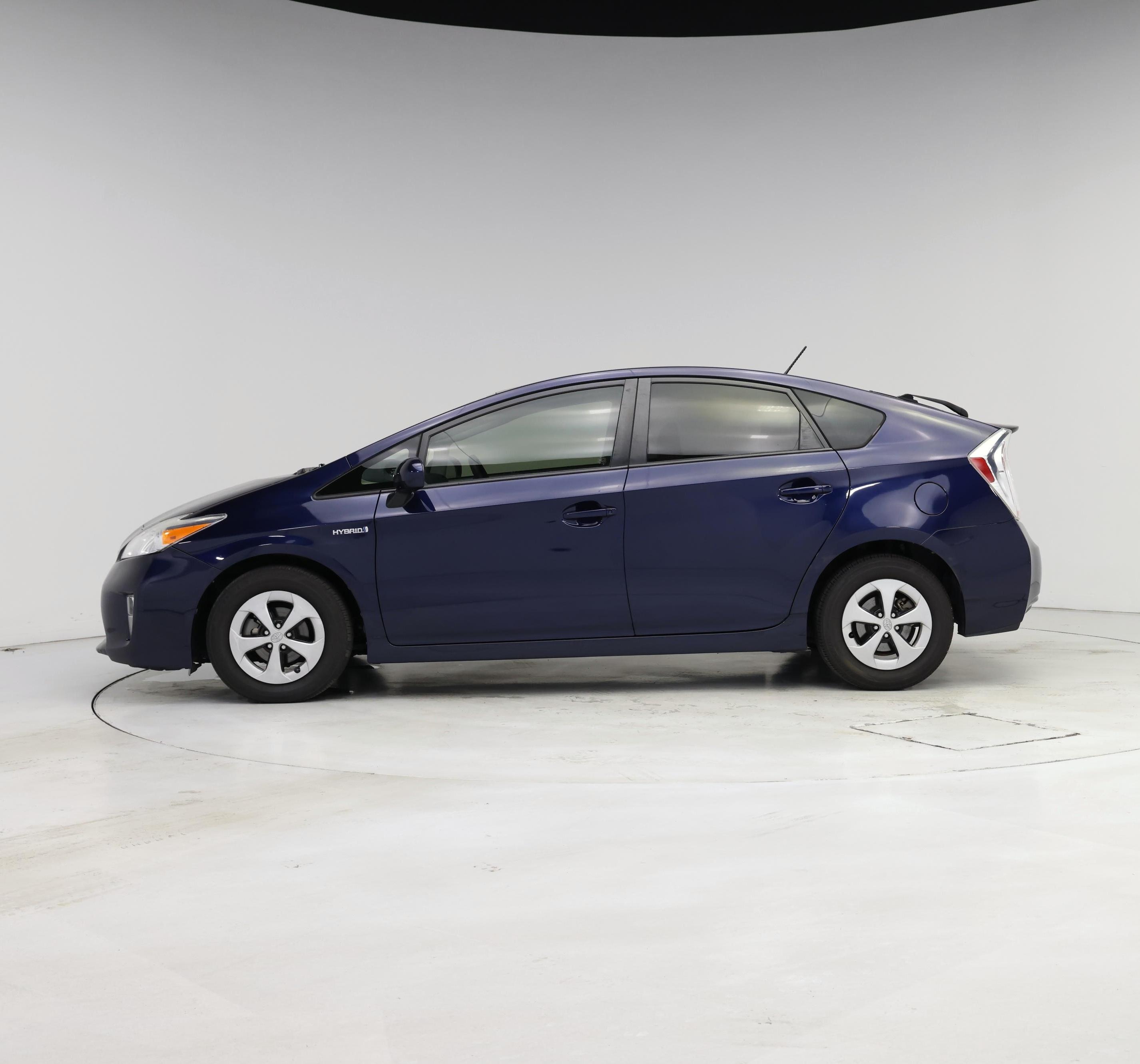 Thumbnail: 2013 Toyota Prius - 3