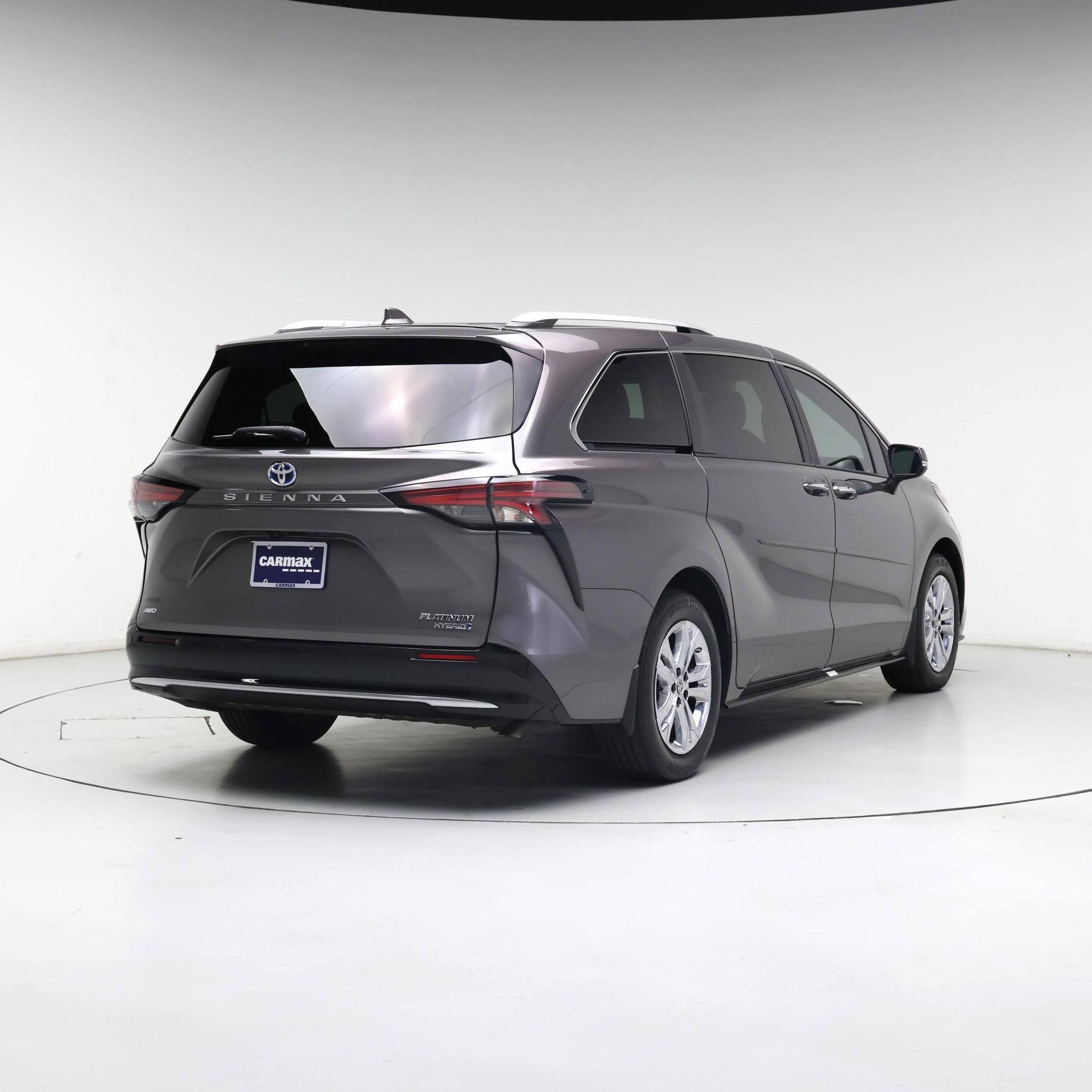 Thumbnail: 2023 Toyota Sienna - 8