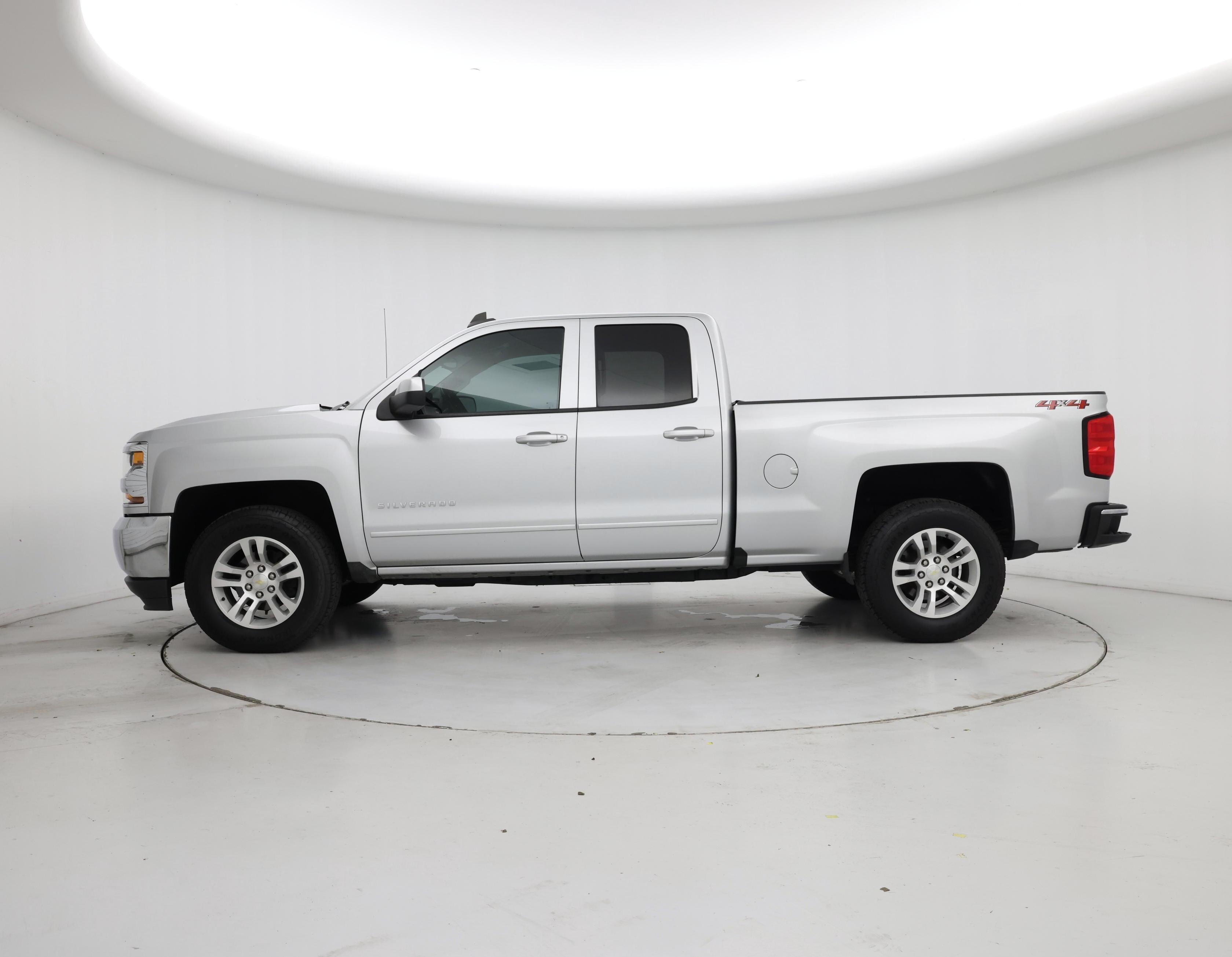 Thumbnail: 2019 Chevrolet Silverado 1500 - 3