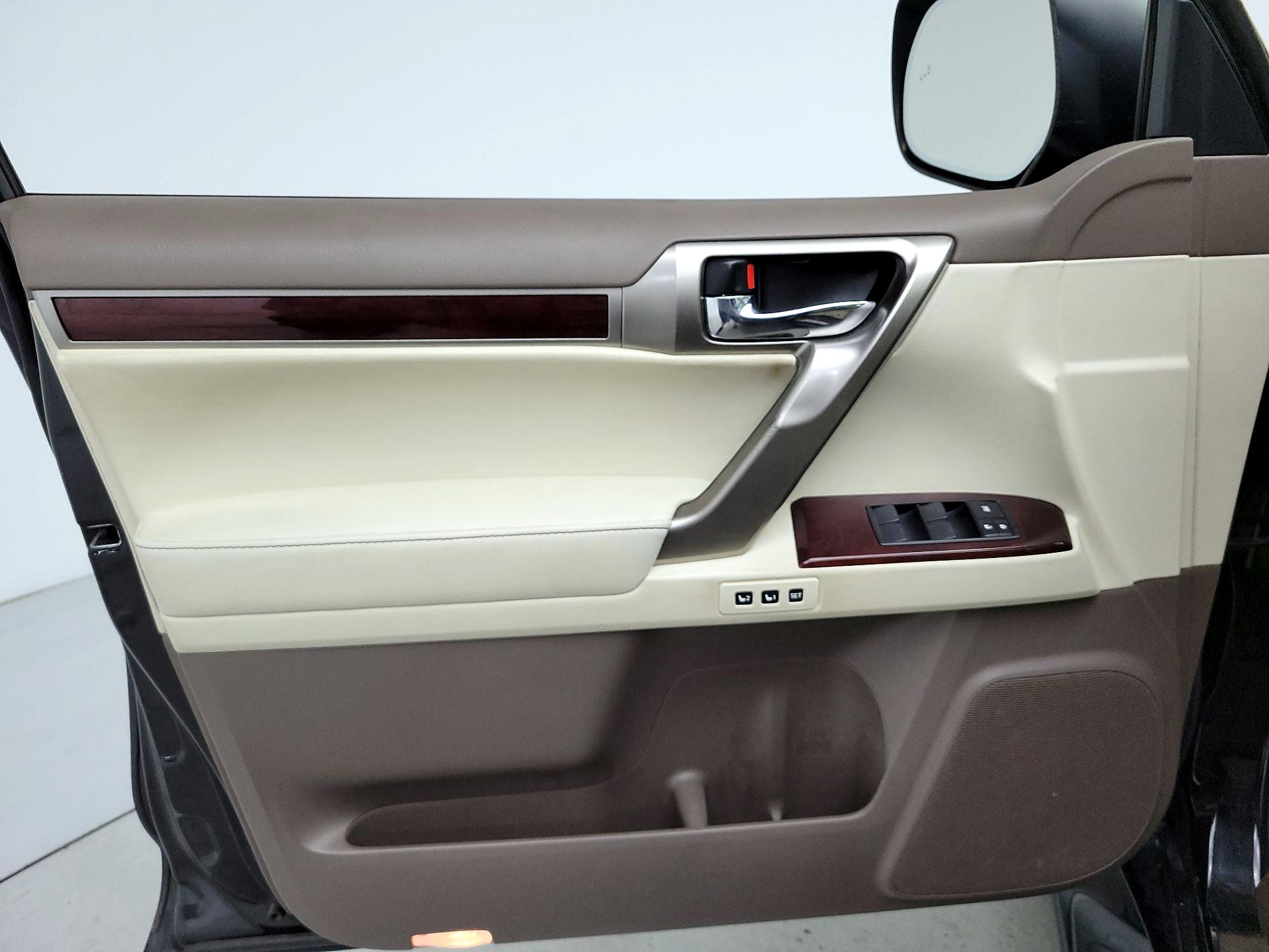 Thumbnail: 2017 Lexus GX - 12