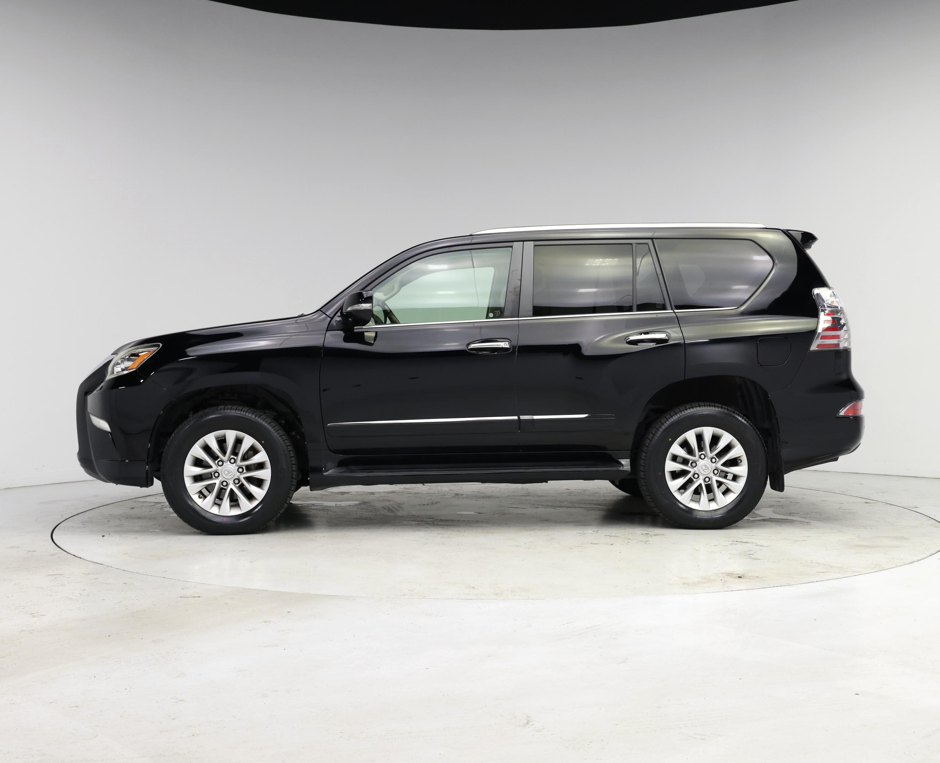Thumbnail: 2017 Lexus GX - 3