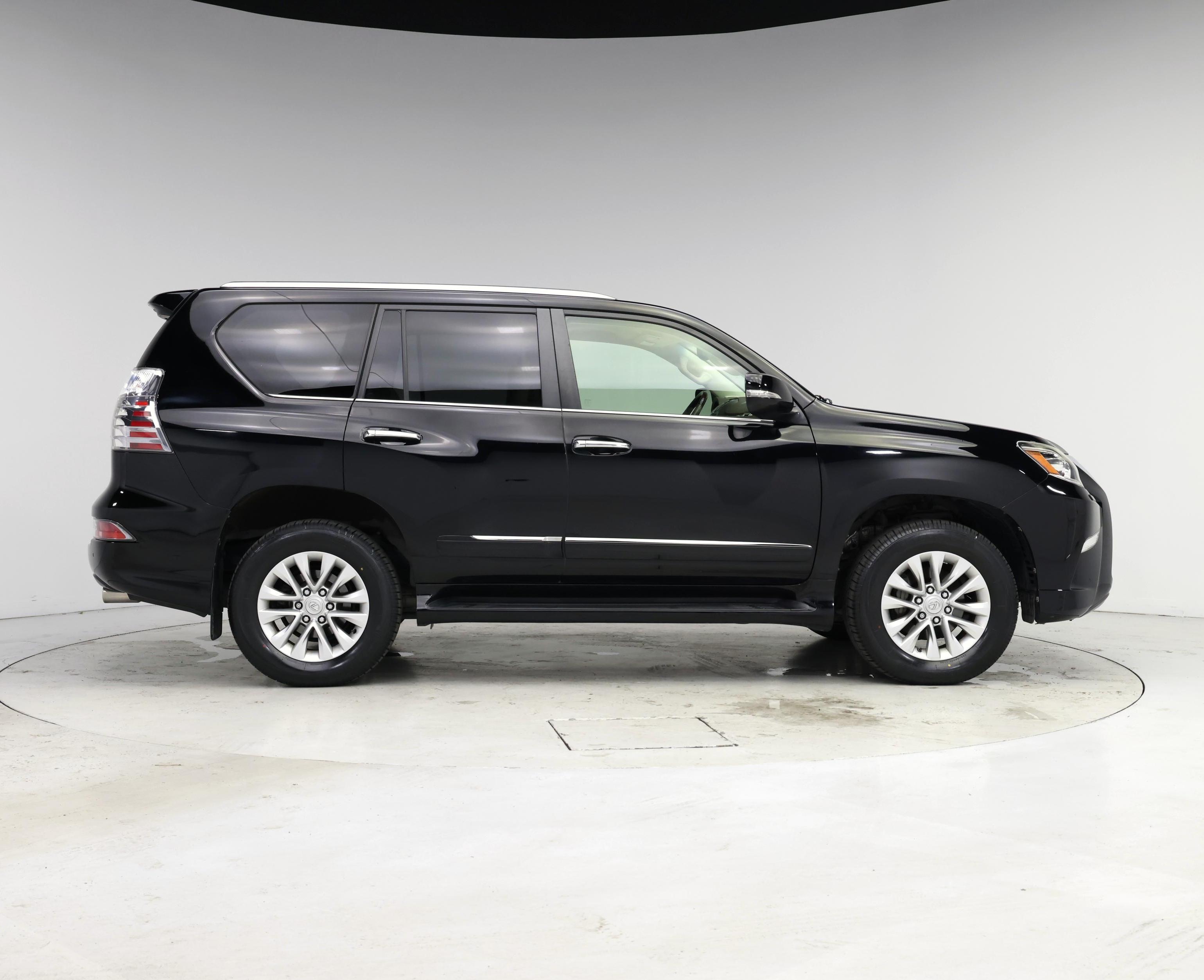 Thumbnail: 2017 Lexus GX - 7