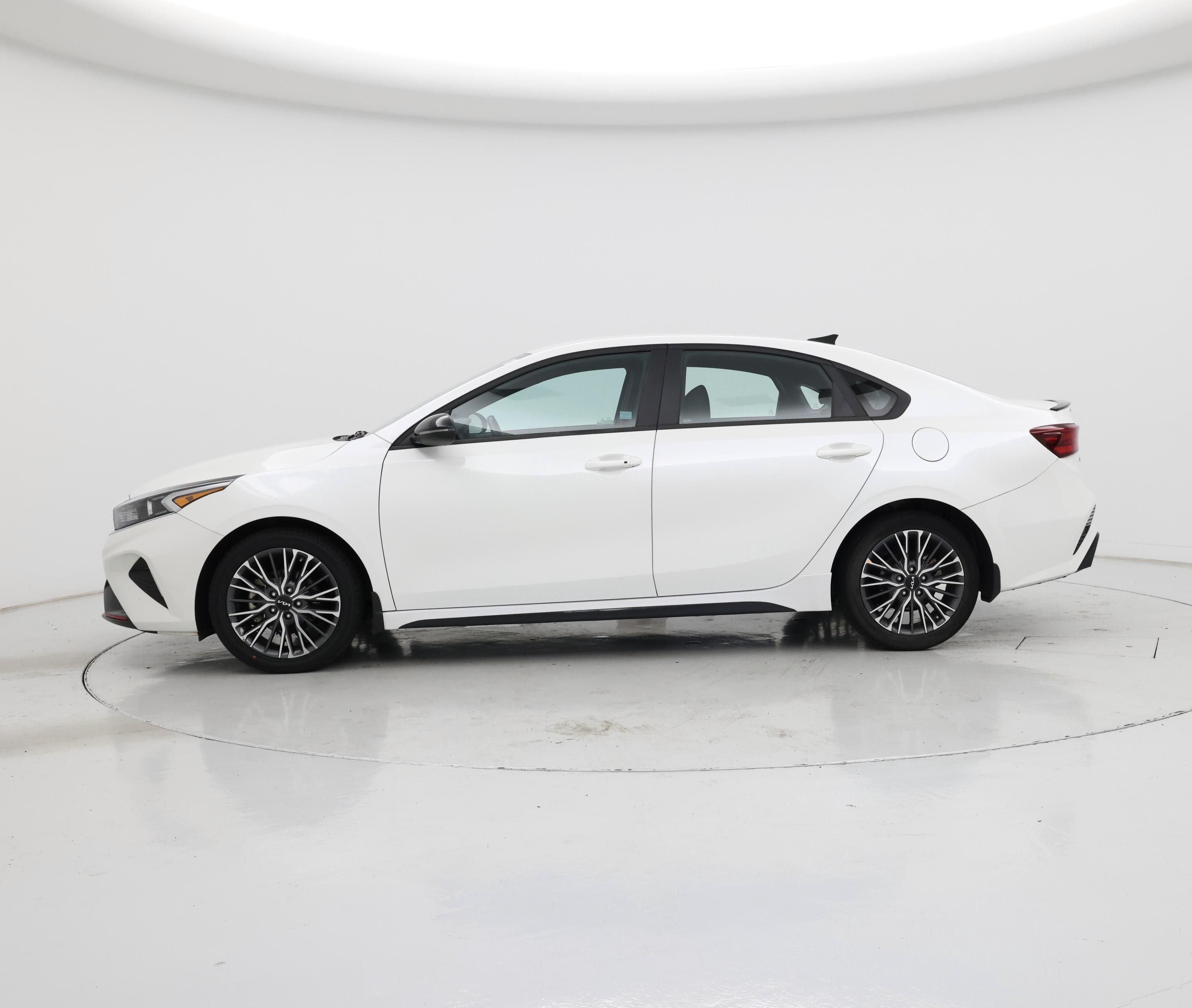Thumbnail: 2023 Kia Forte - 3