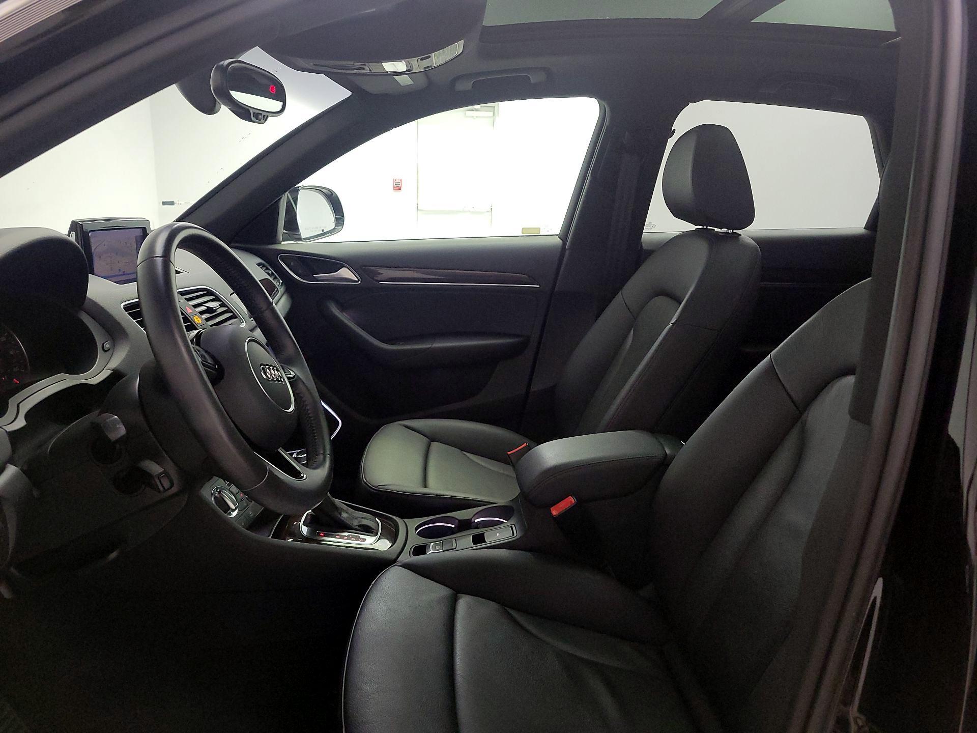 Thumbnail: 2015 Audi Q3 - 11