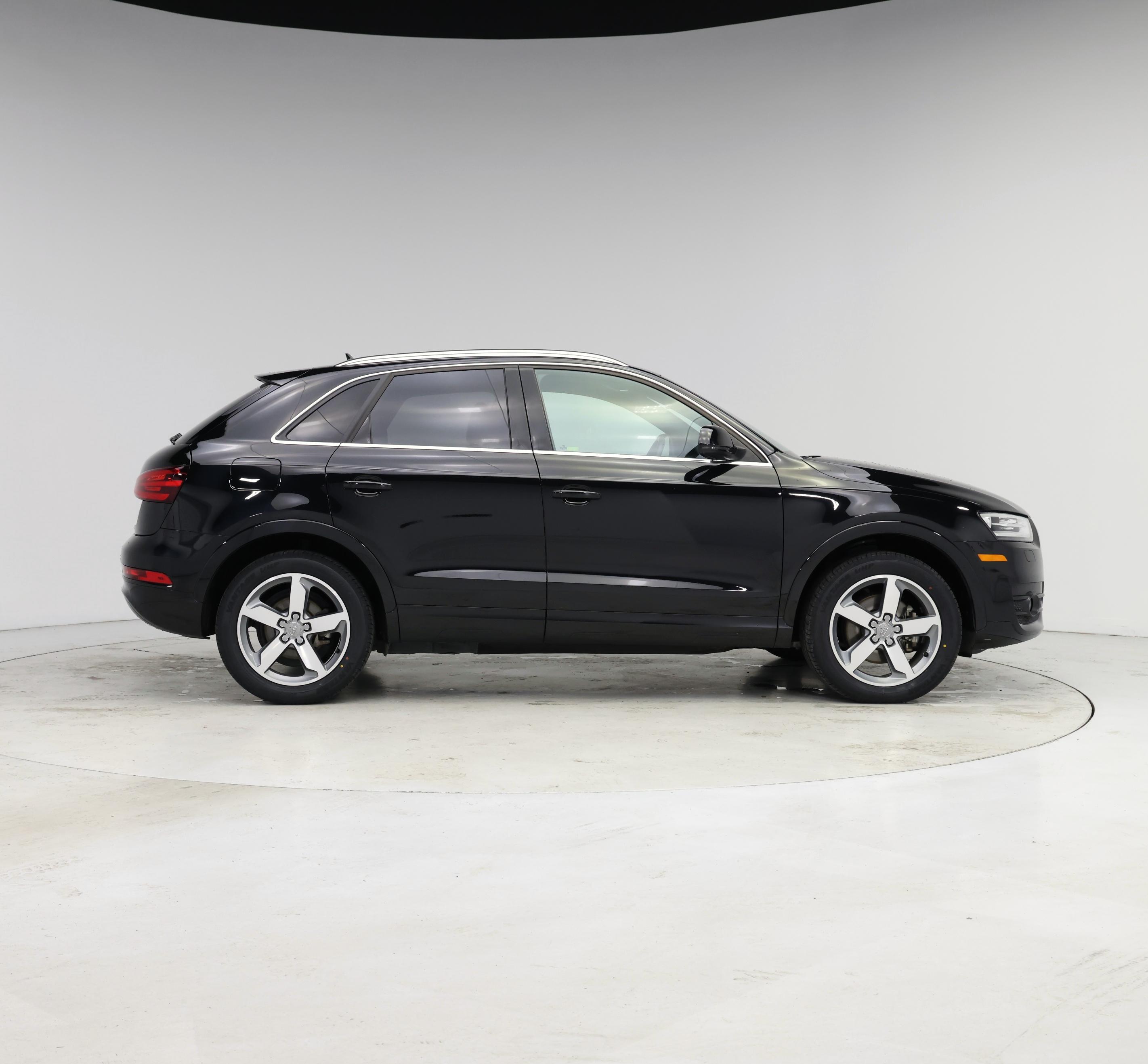 Thumbnail: 2015 Audi Q3 - 7