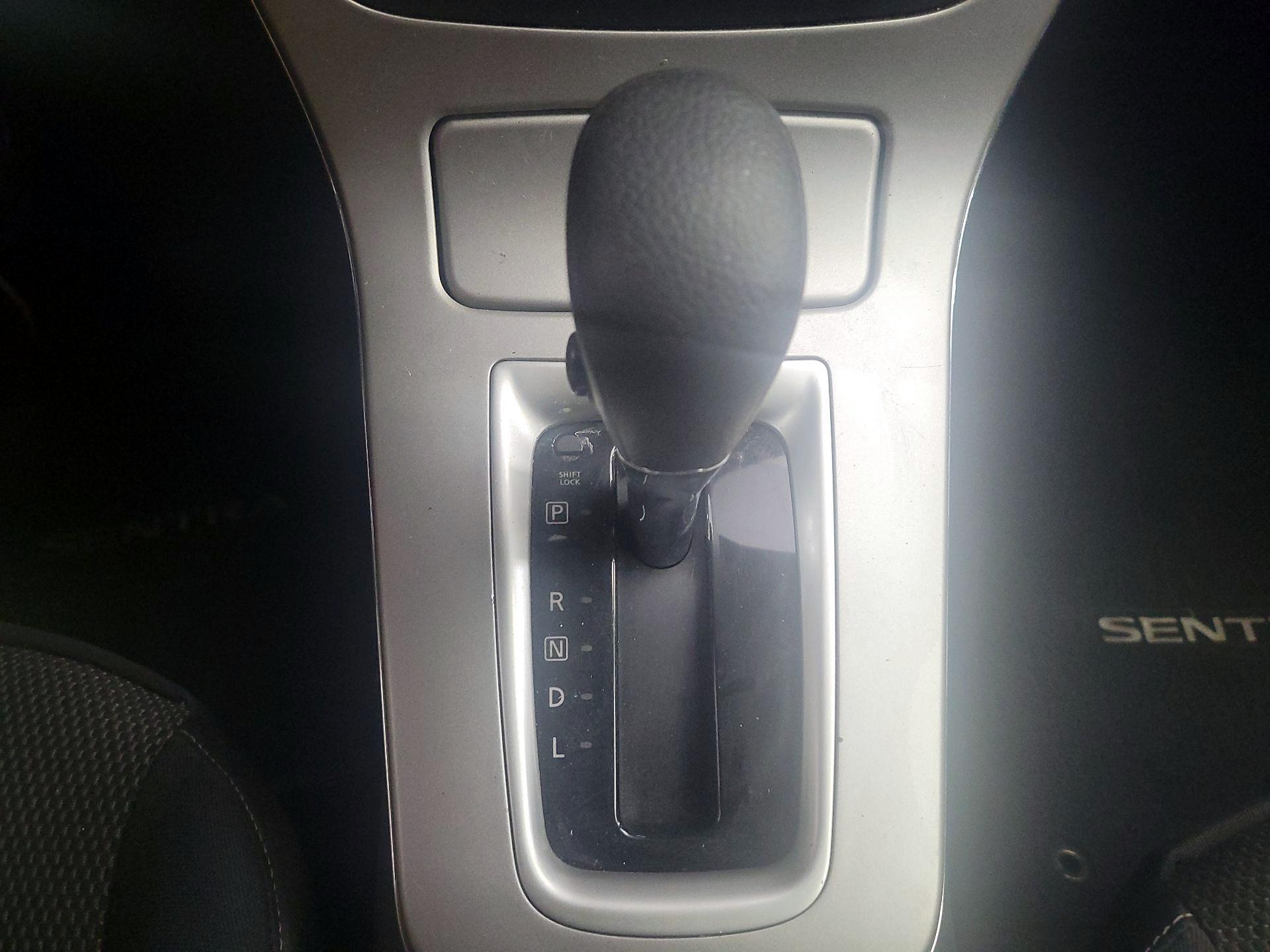 Thumbnail: 2015 Nissan Sentra - 16