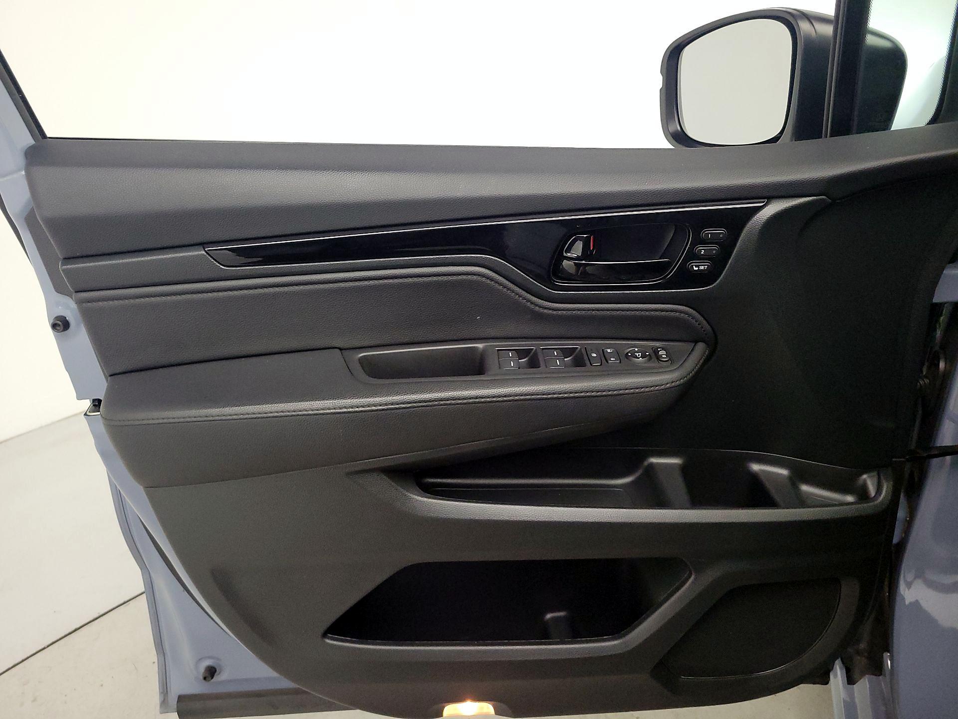 Thumbnail: 2023 Honda Odyssey - 12
