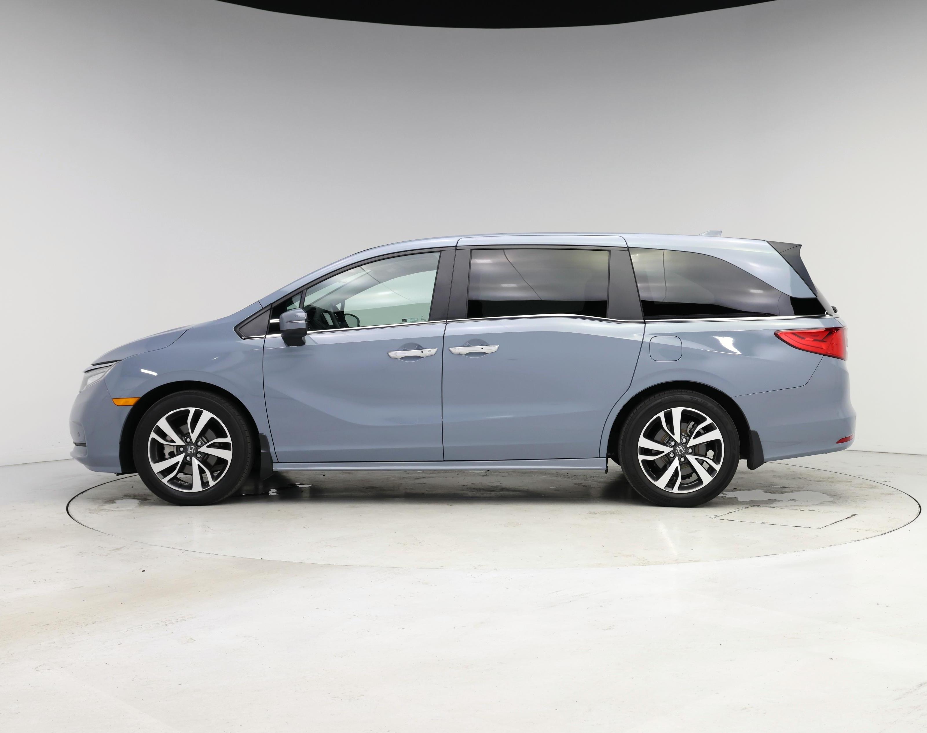 Thumbnail: 2023 Honda Odyssey - 3