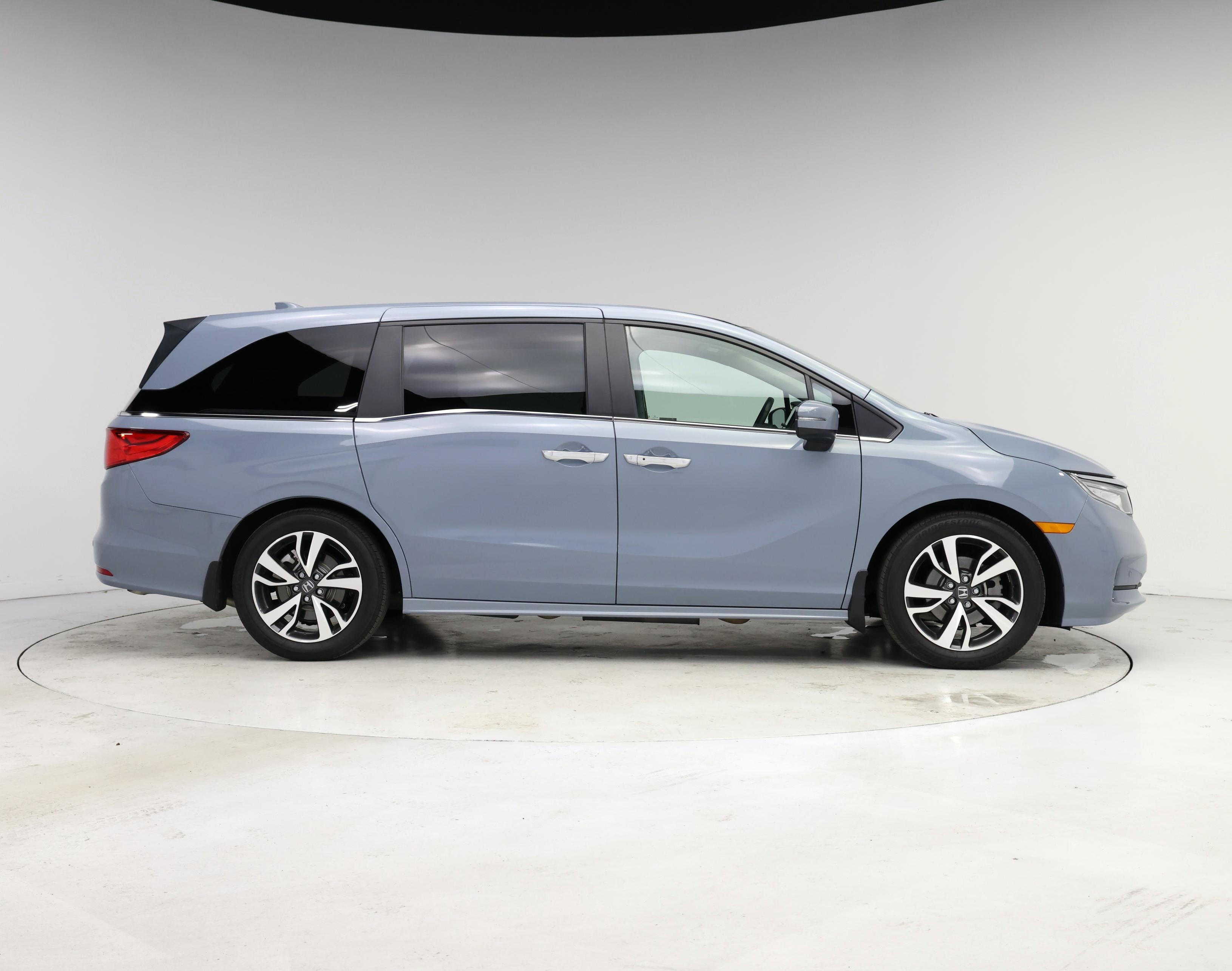 Thumbnail: 2023 Honda Odyssey - 7