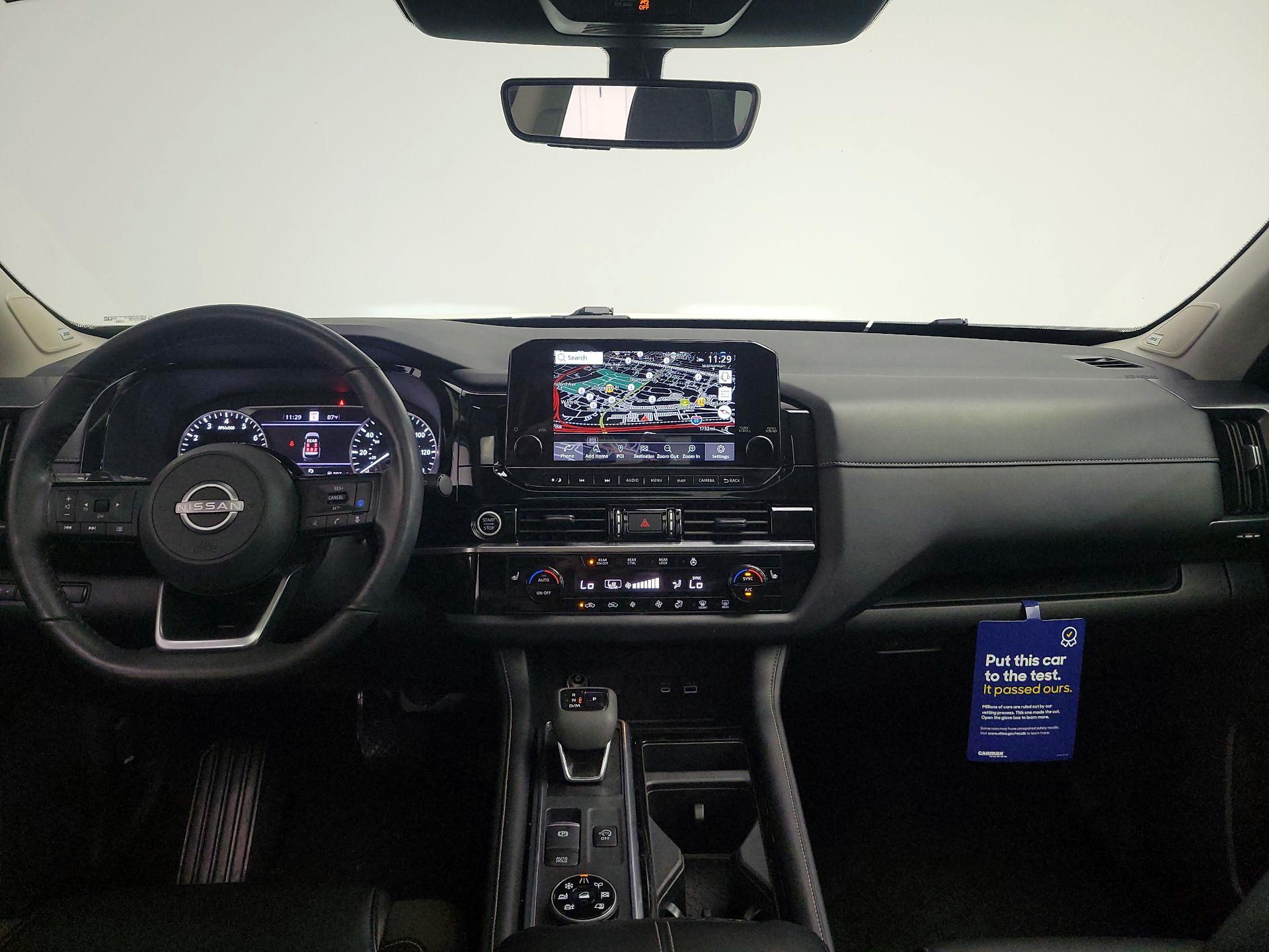 Thumbnail: 2023 Nissan Pathfinder - 9