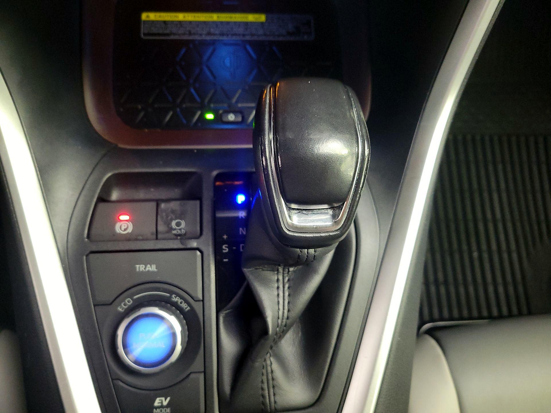 Thumbnail: 2019 Toyota RAV4 - 18