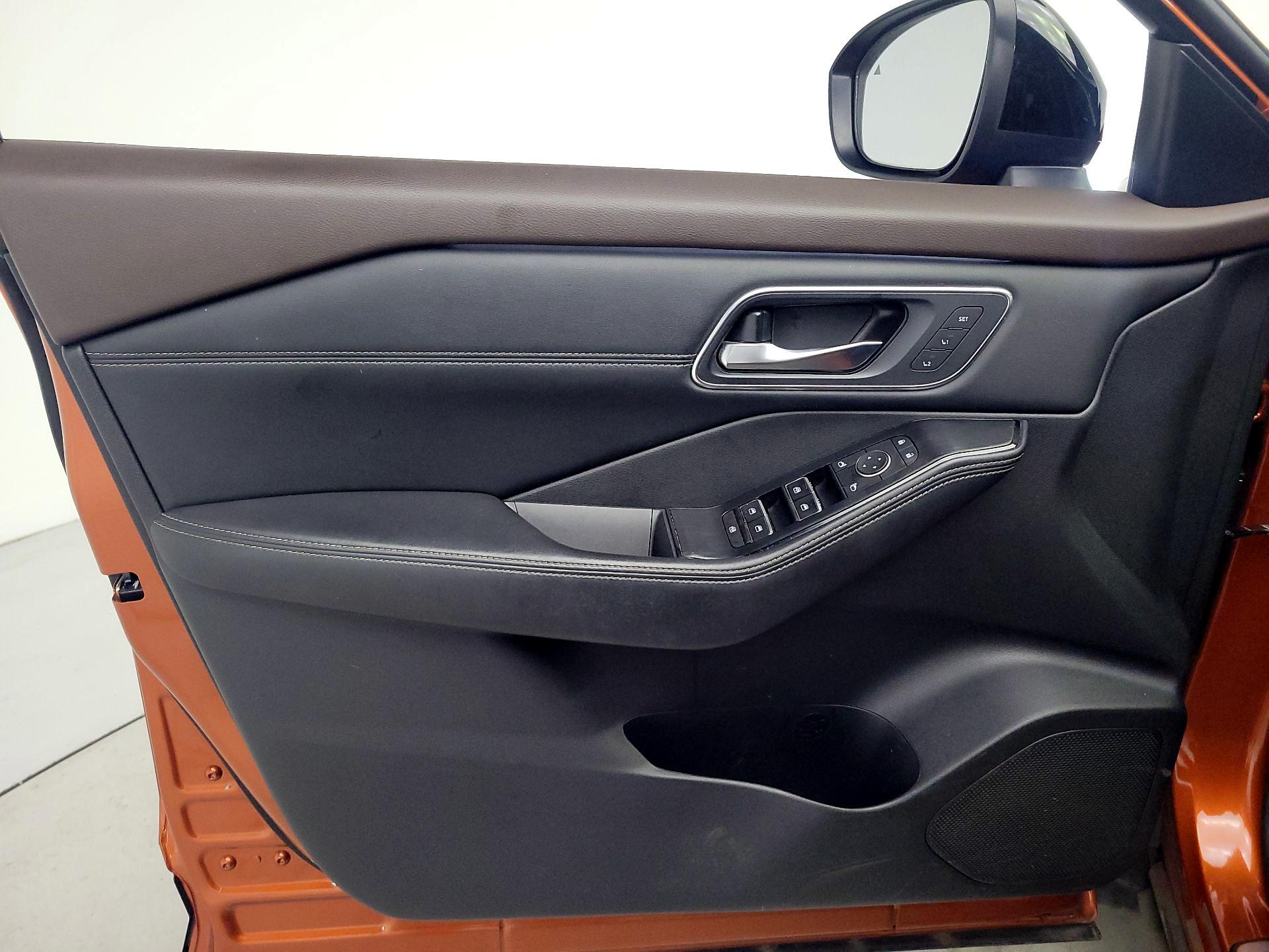 Thumbnail: 2022 Nissan Rogue - 12