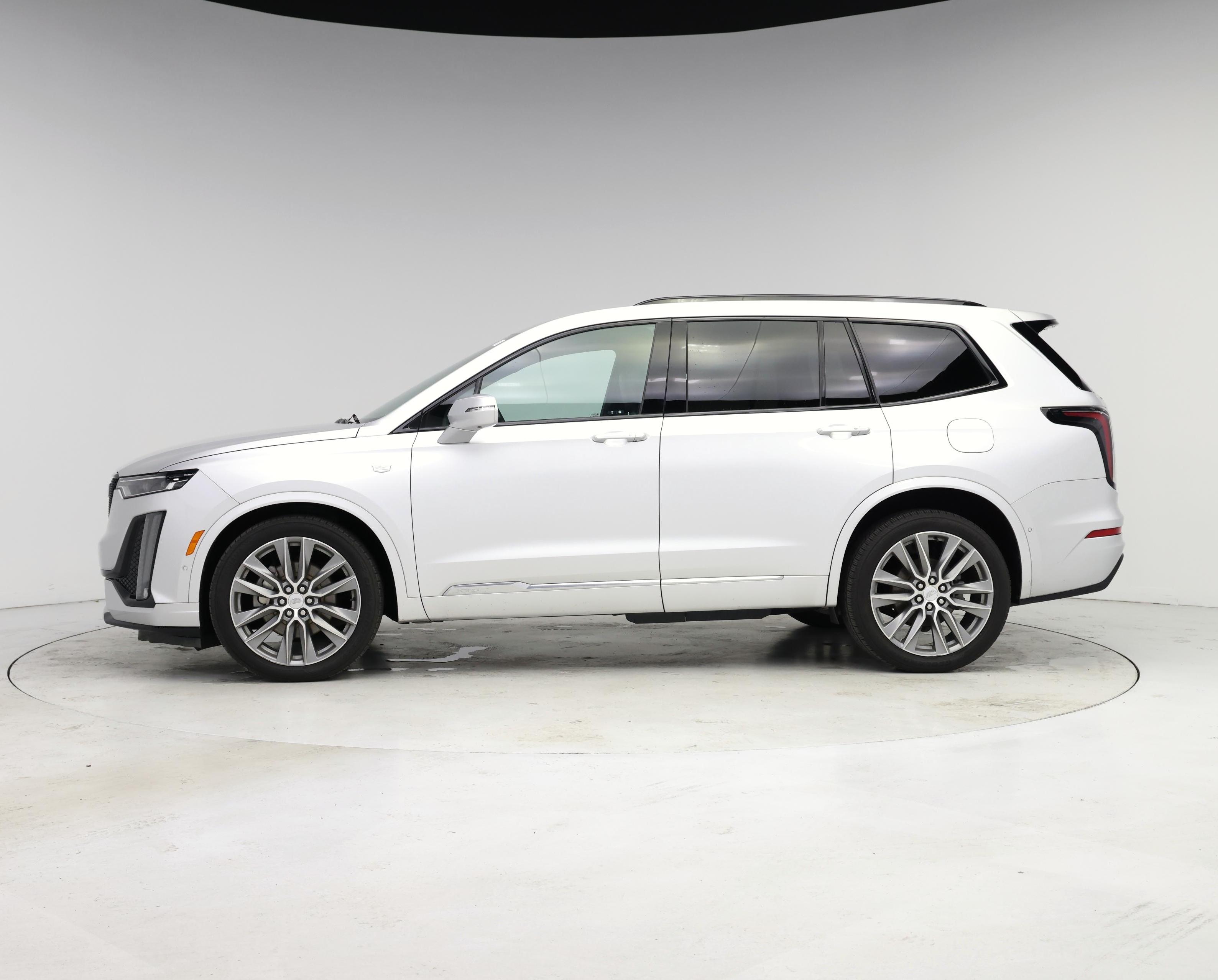 Thumbnail: 2020 Cadillac XT6 - 3