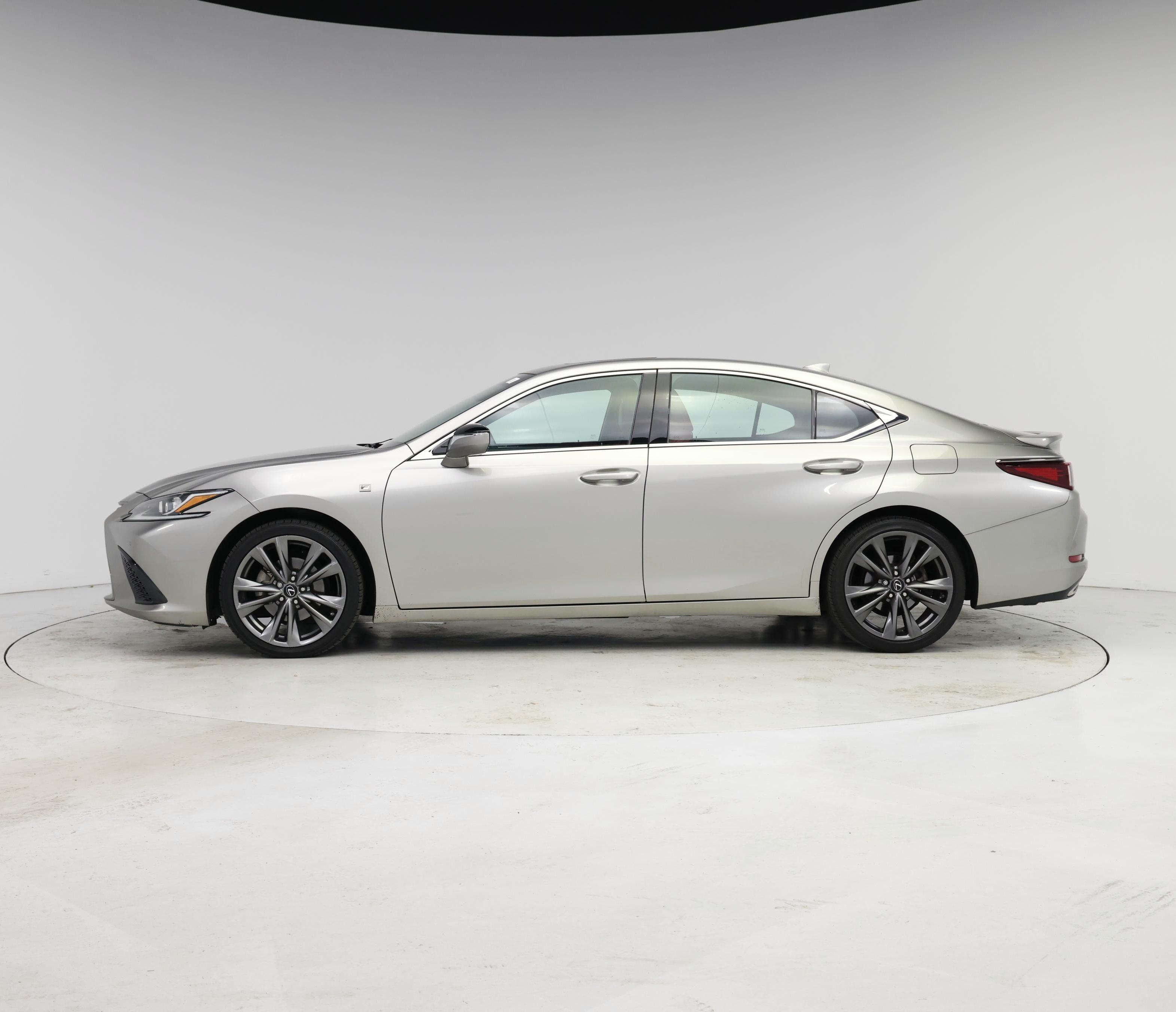 Thumbnail: 2019 Lexus ES - 3