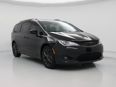 Black 2019 Chrysler Pacifica Touring L Plus